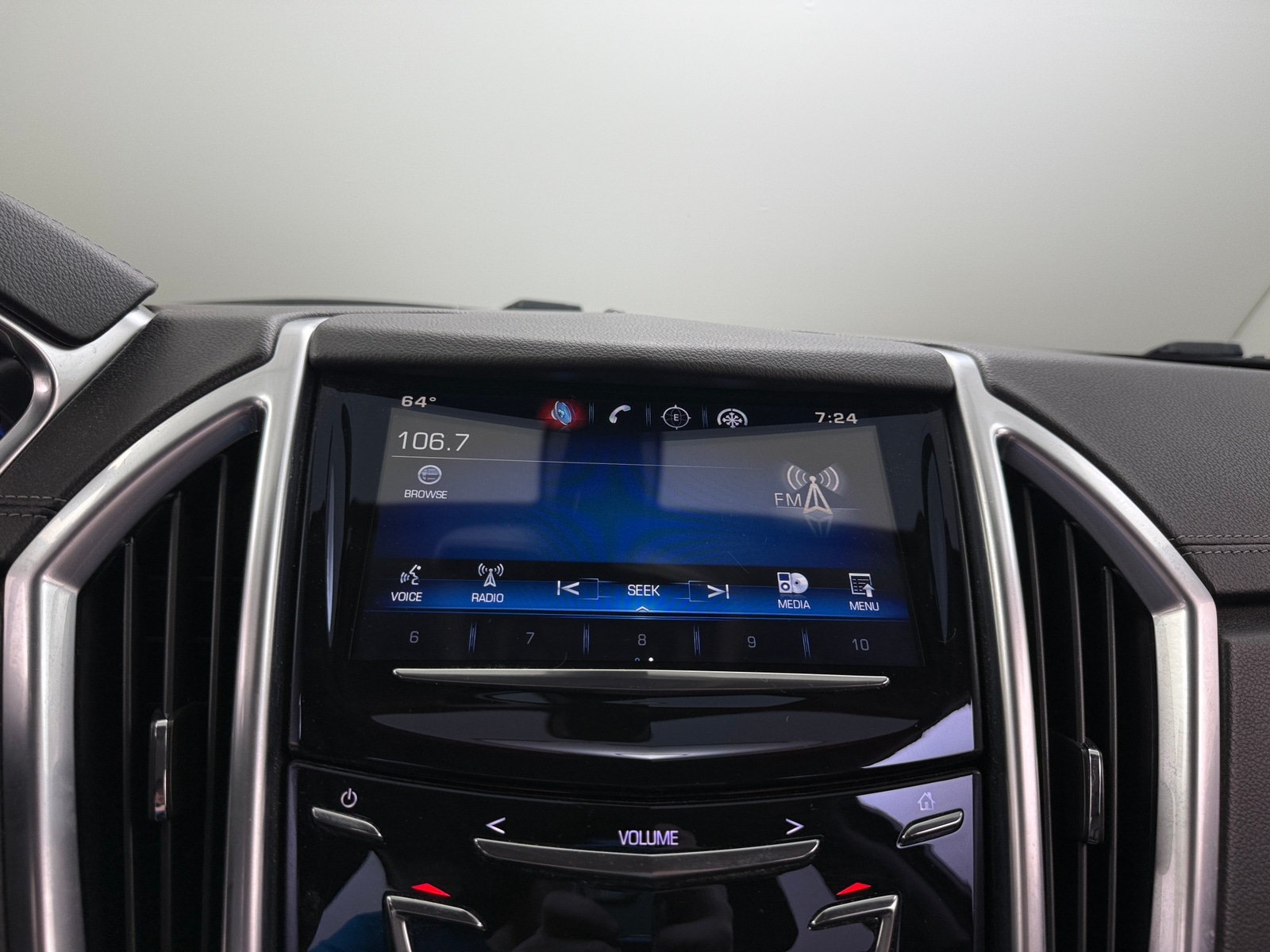Thumbnail: 2016 Cadillac SRX - 3