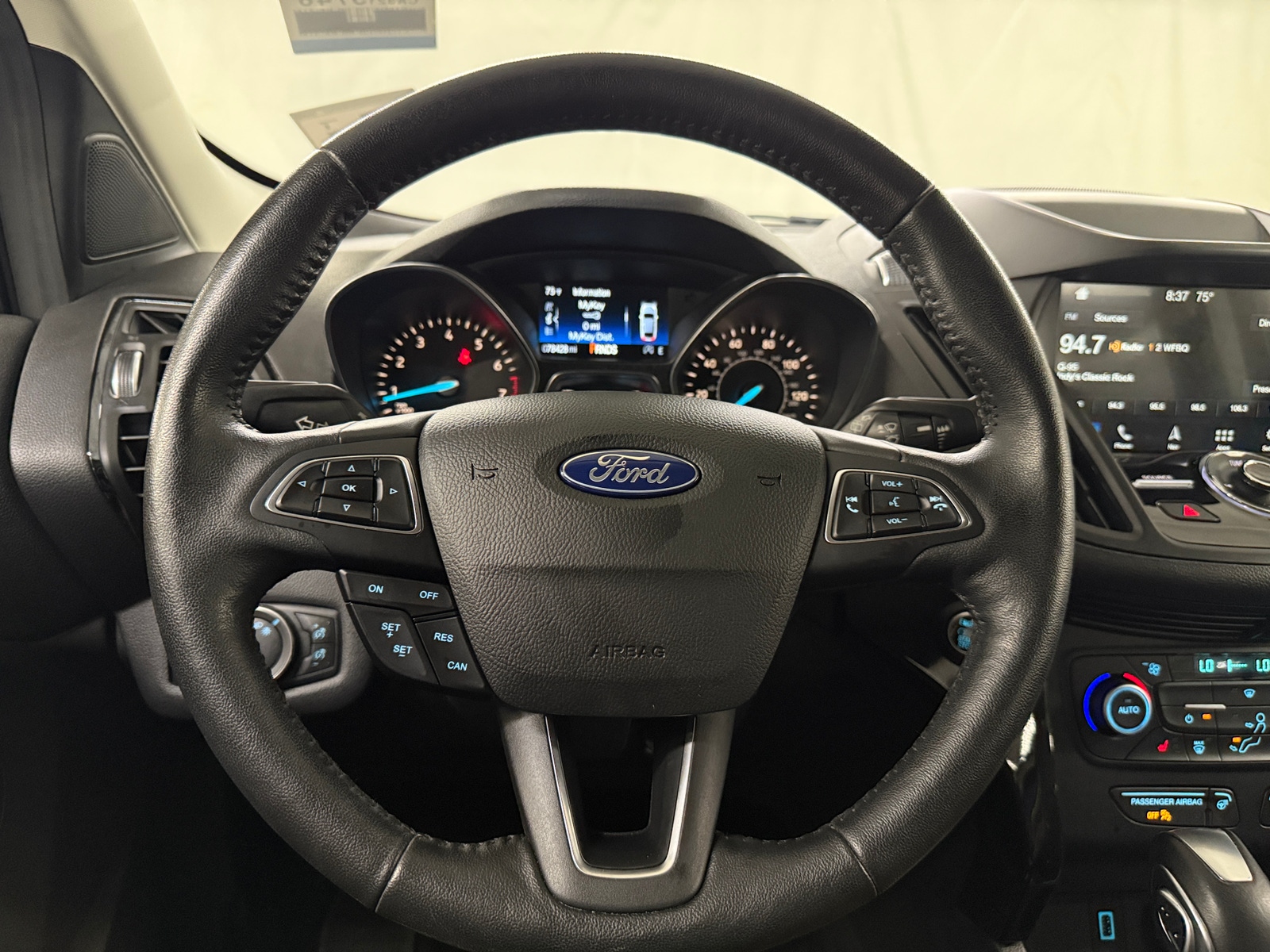 Thumbnail: 2019 Ford Escape - 4