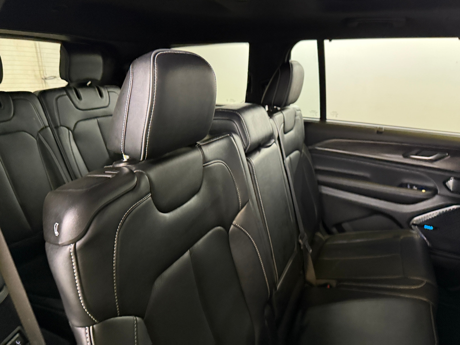 Thumbnail: 2022 Jeep Grand Cherokee L - 5