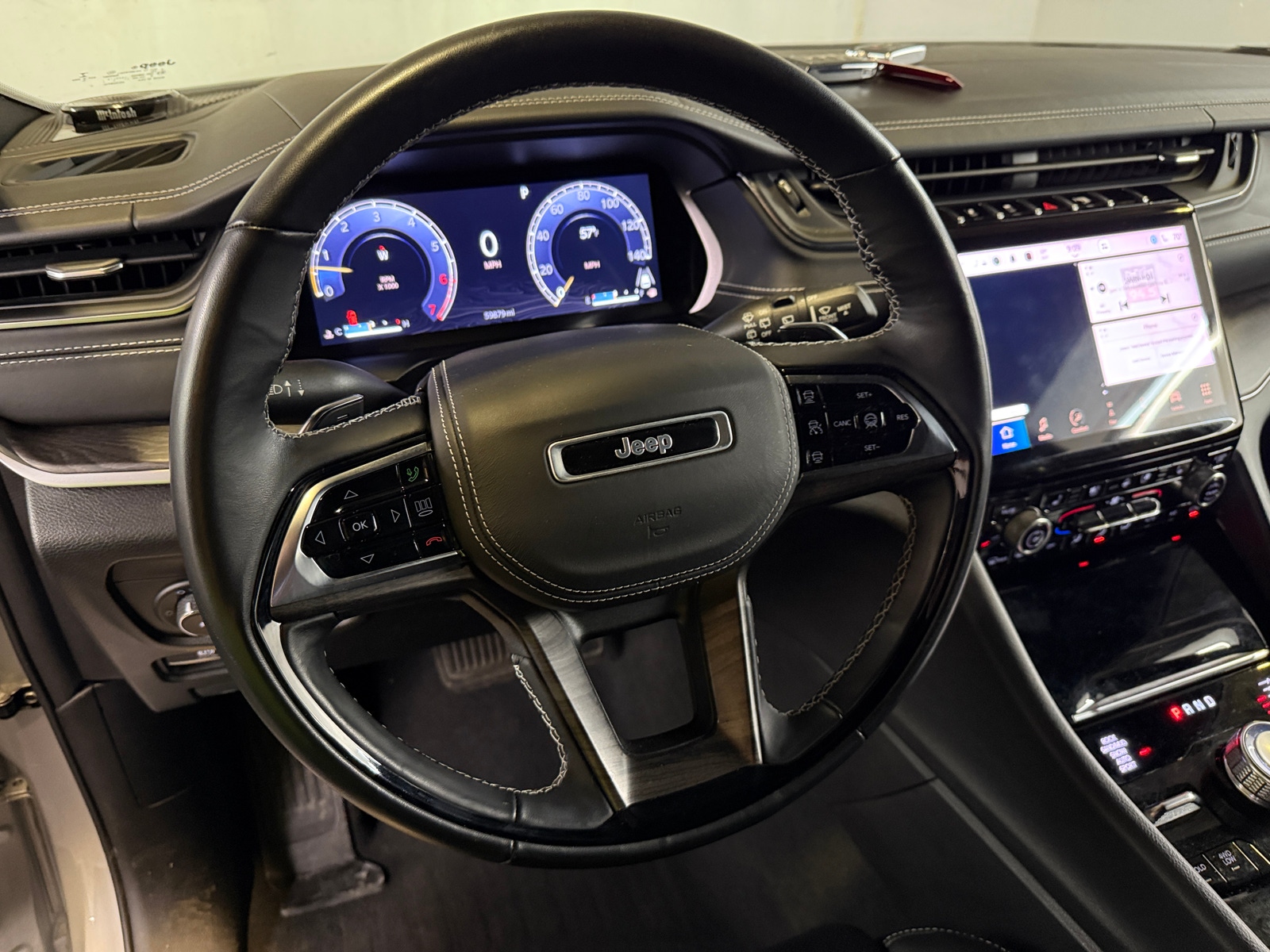 Thumbnail: 2022 Jeep Grand Cherokee L - 4