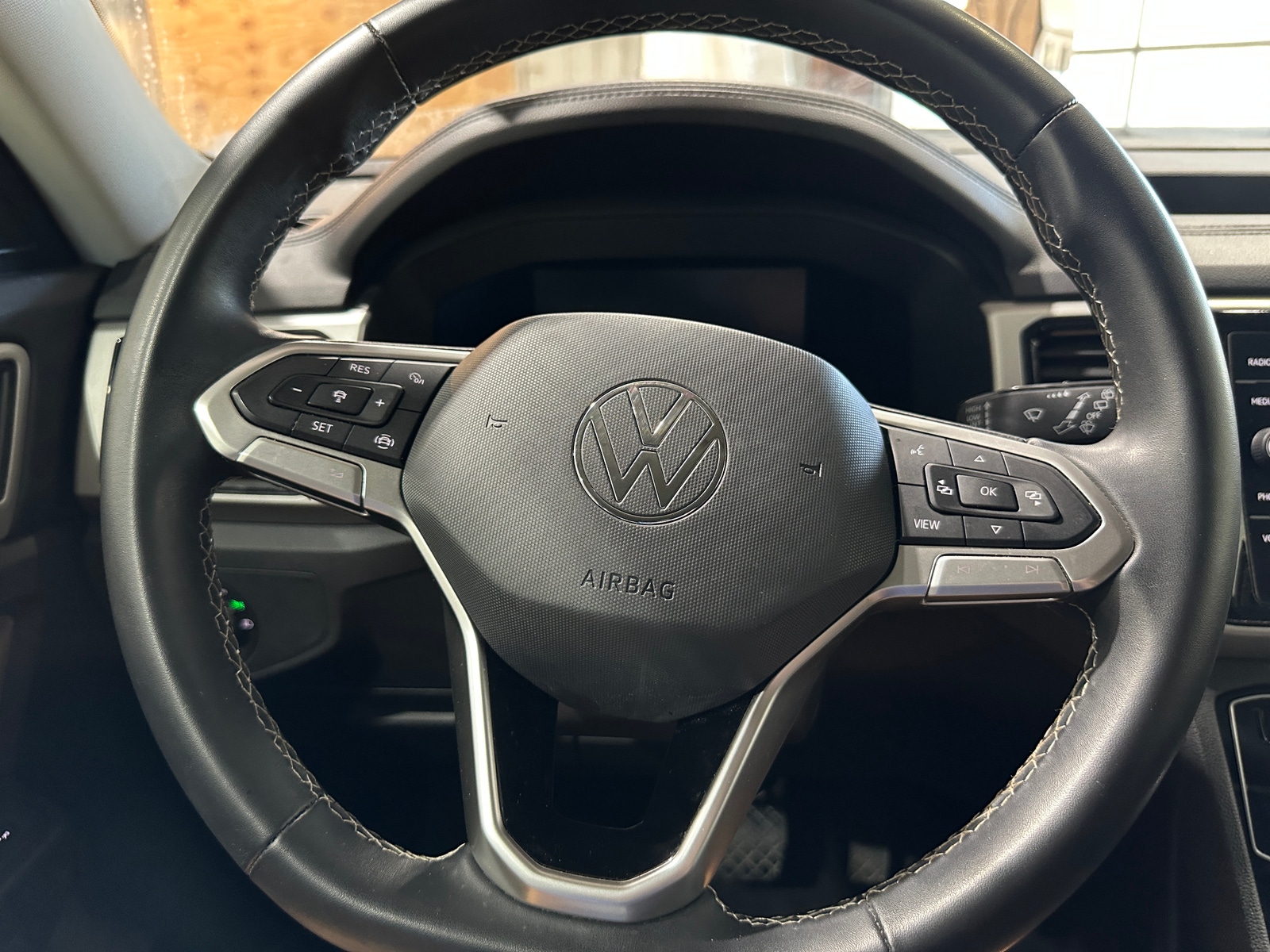 Thumbnail: 2022 Volkswagen Atlas - 4