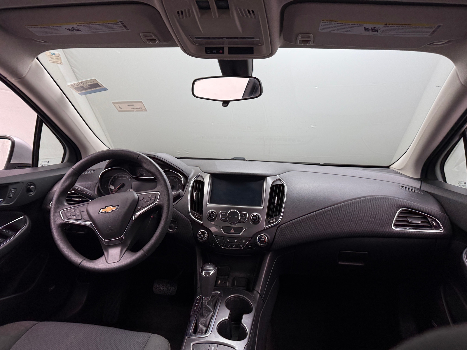 Thumbnail: 2018 Chevrolet Cruze - 3
