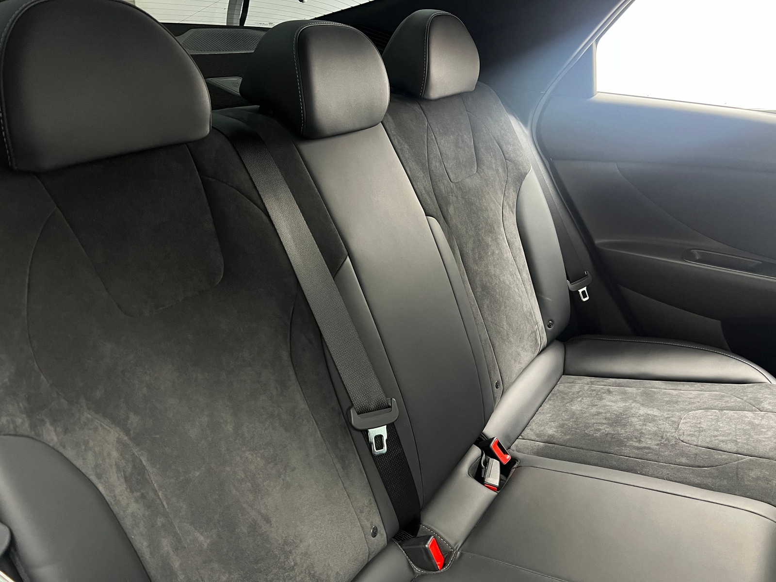 Thumbnail: 2022 Hyundai Elantra - 5
