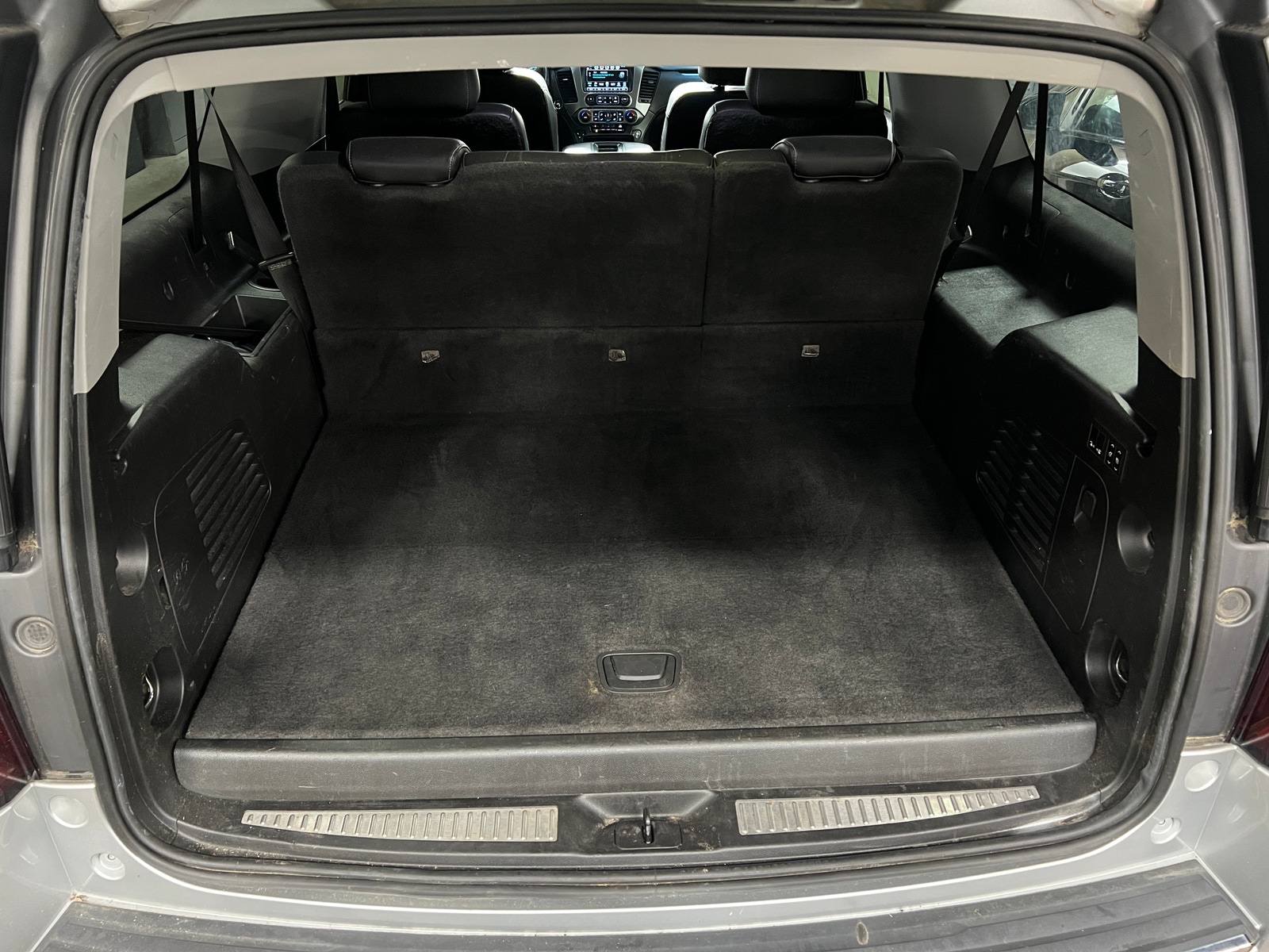 Thumbnail: 2019 Chevrolet Suburban - 6