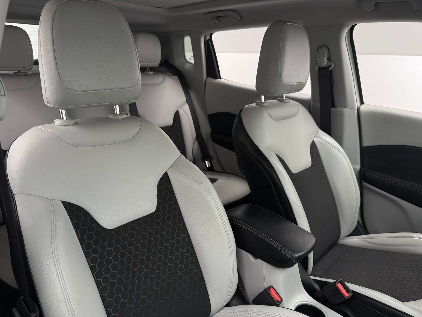 Thumbnail: 2018 Jeep Compass - 2
