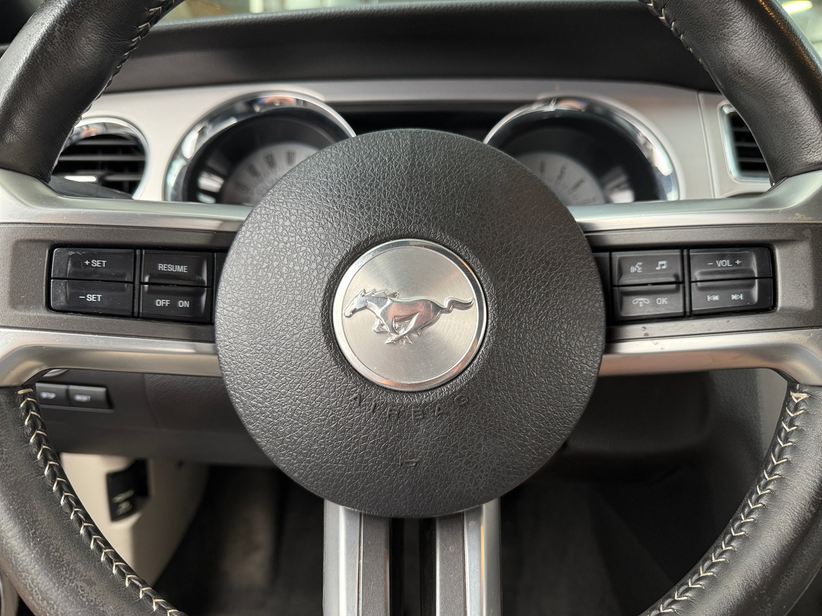 Thumbnail: 2011 Ford Mustang - 4