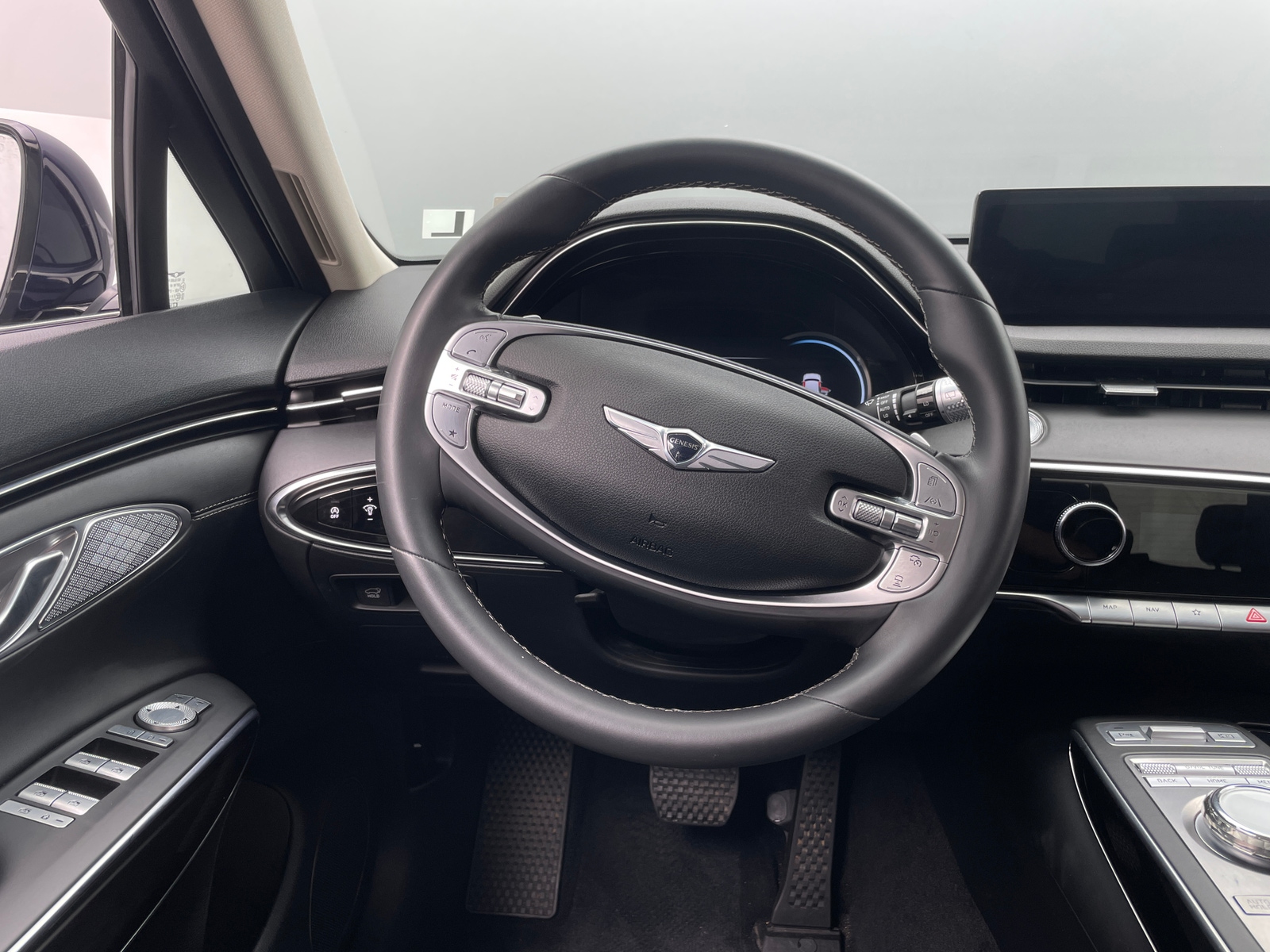 Thumbnail: 2025 Genesis GV70 - 4