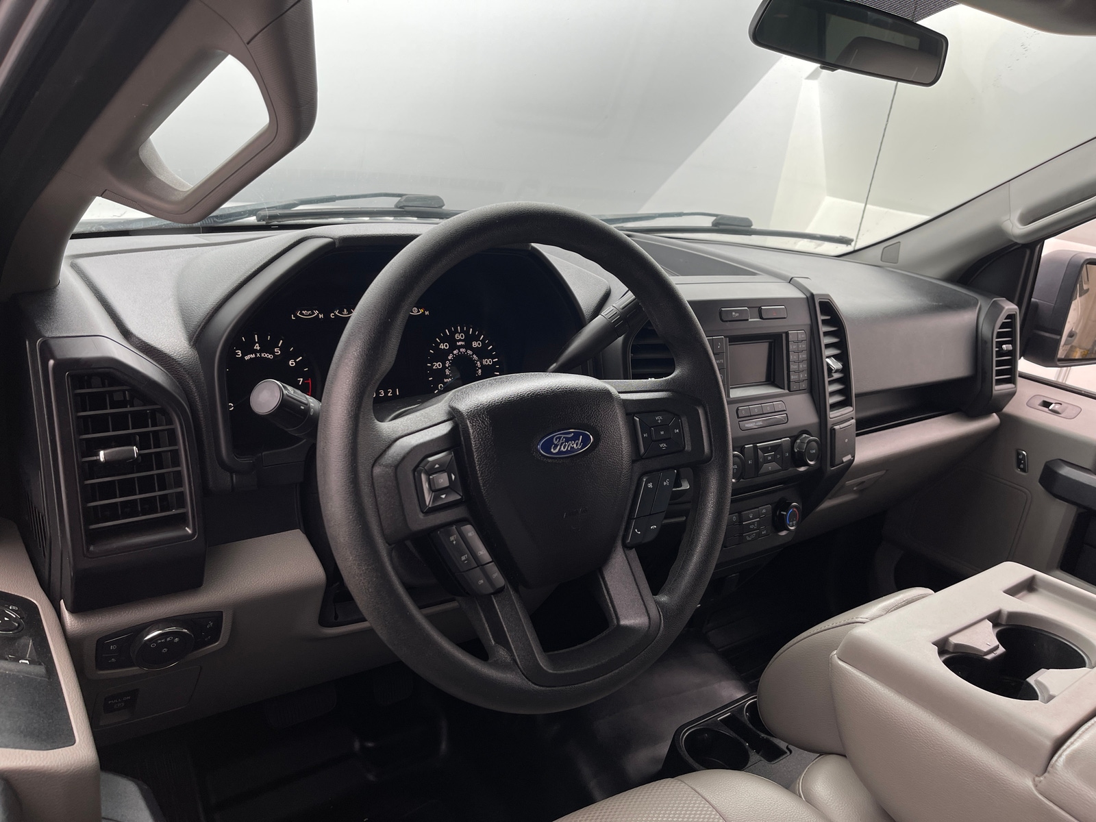 Thumbnail: 2017 Ford Econoline - 3