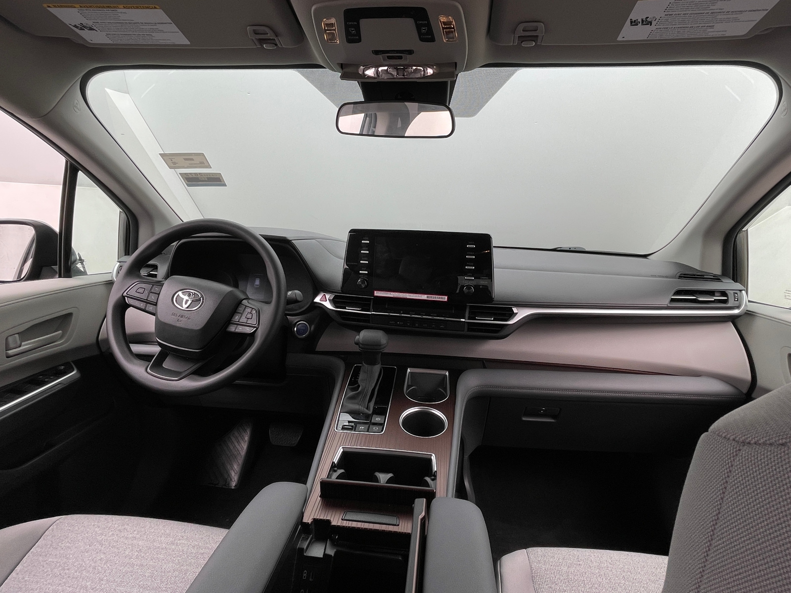 Thumbnail: 2024 Toyota Sienna - 3