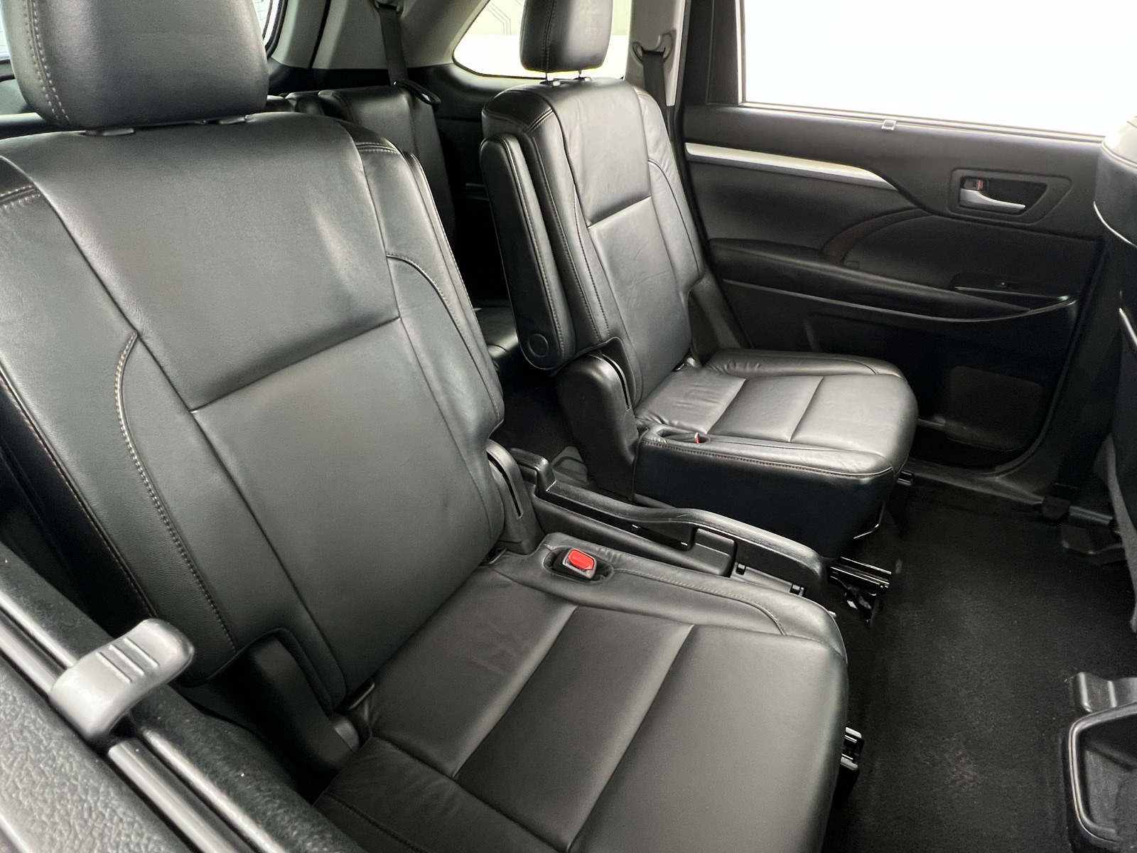 Thumbnail: 2017 Toyota Highlander - 5