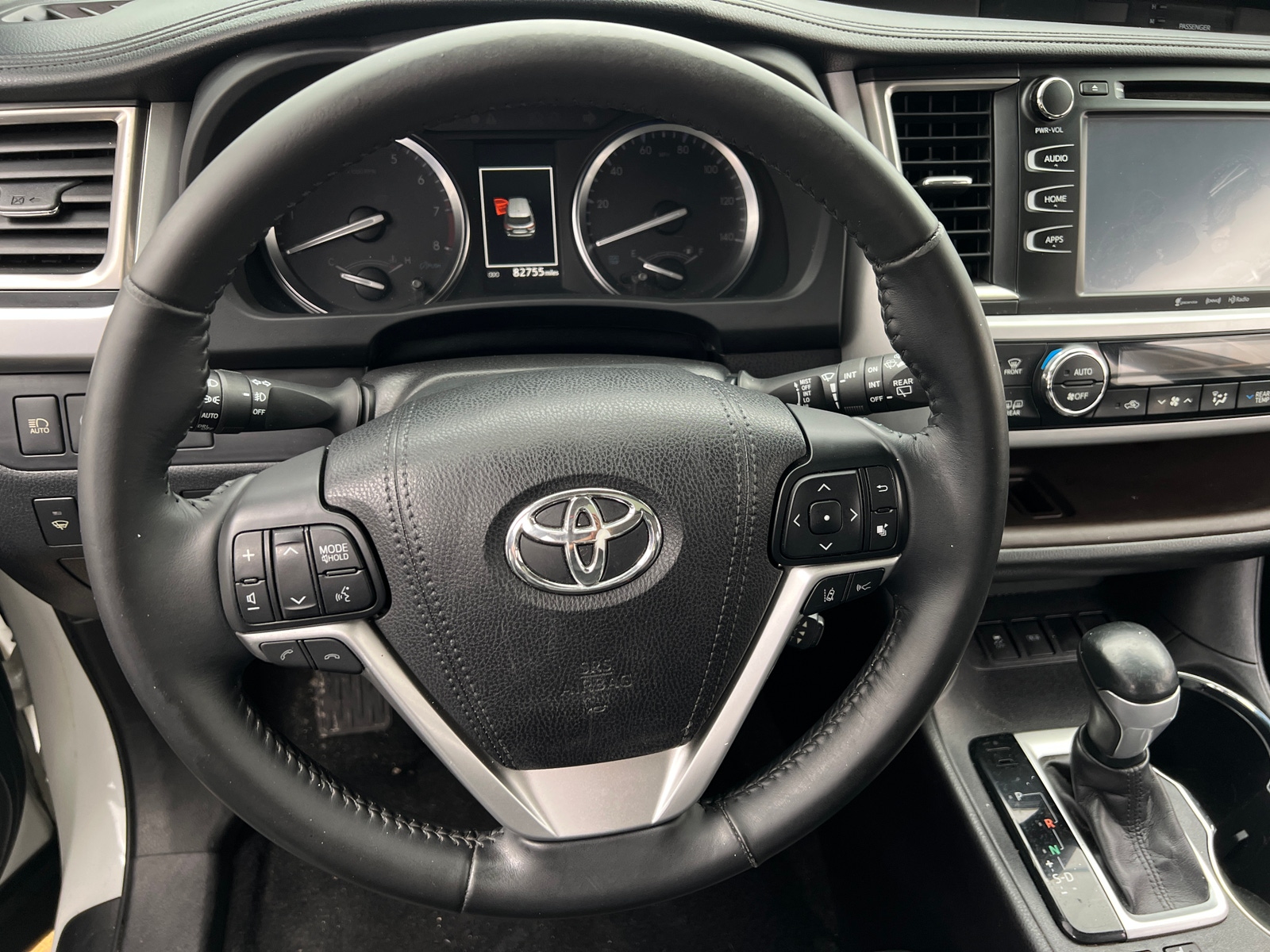 Thumbnail: 2017 Toyota Highlander - 4