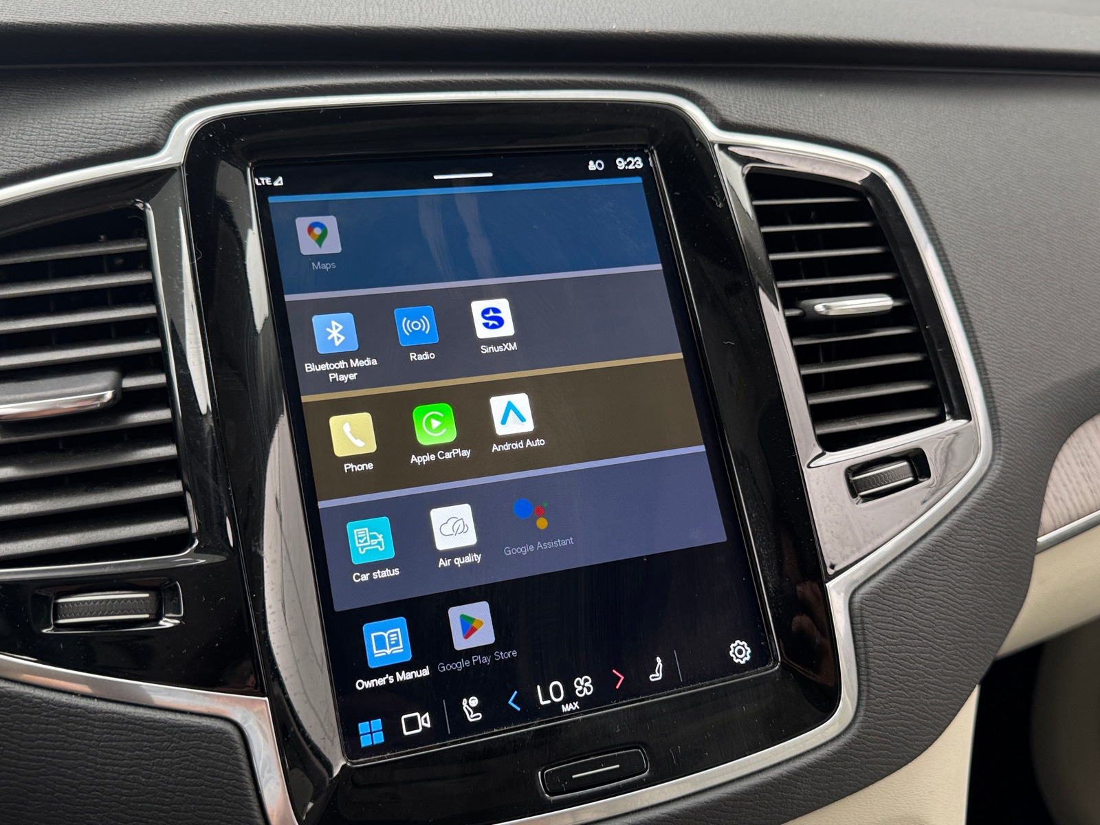 Thumbnail: 2023 Volvo XC90 - 3