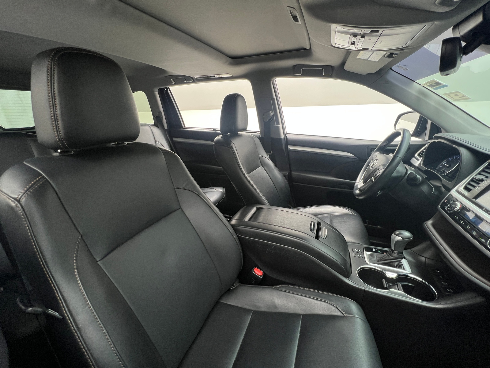 Thumbnail: 2018 Toyota Highlander - 2