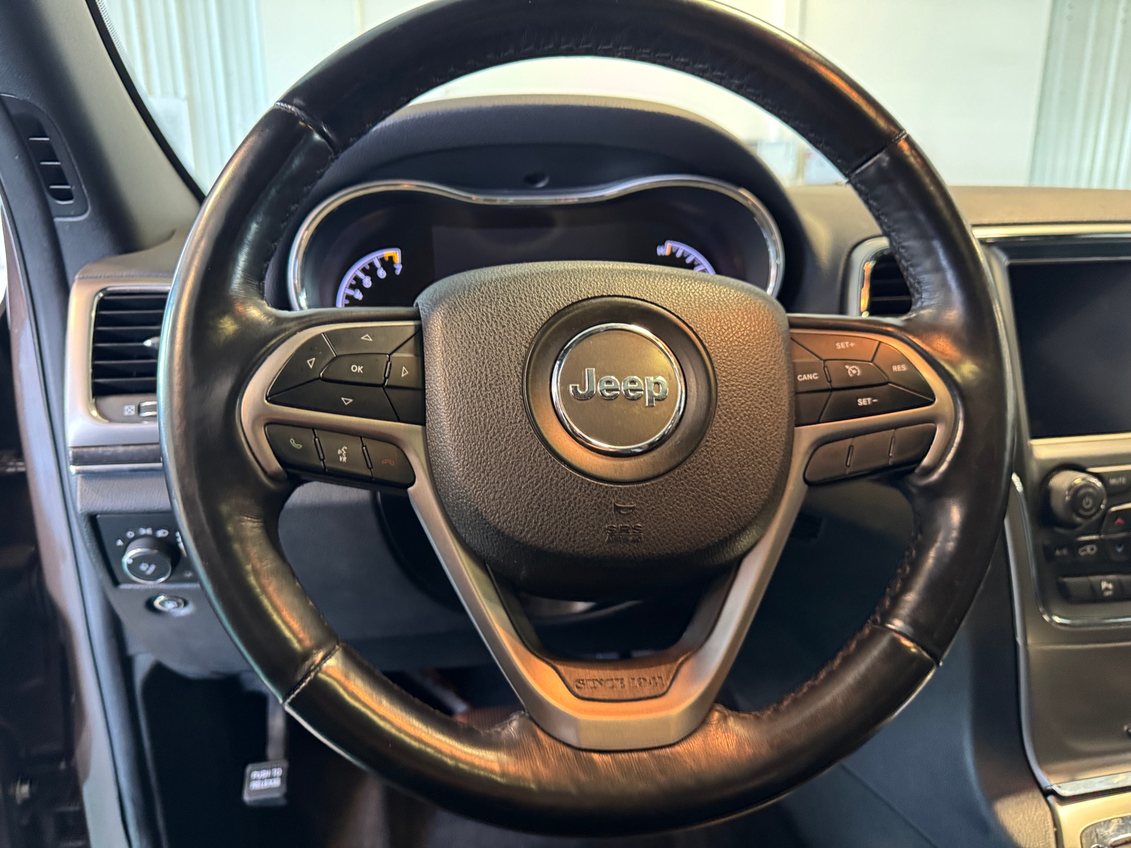 Thumbnail: 2018 Jeep Grand Cherokee - 4
