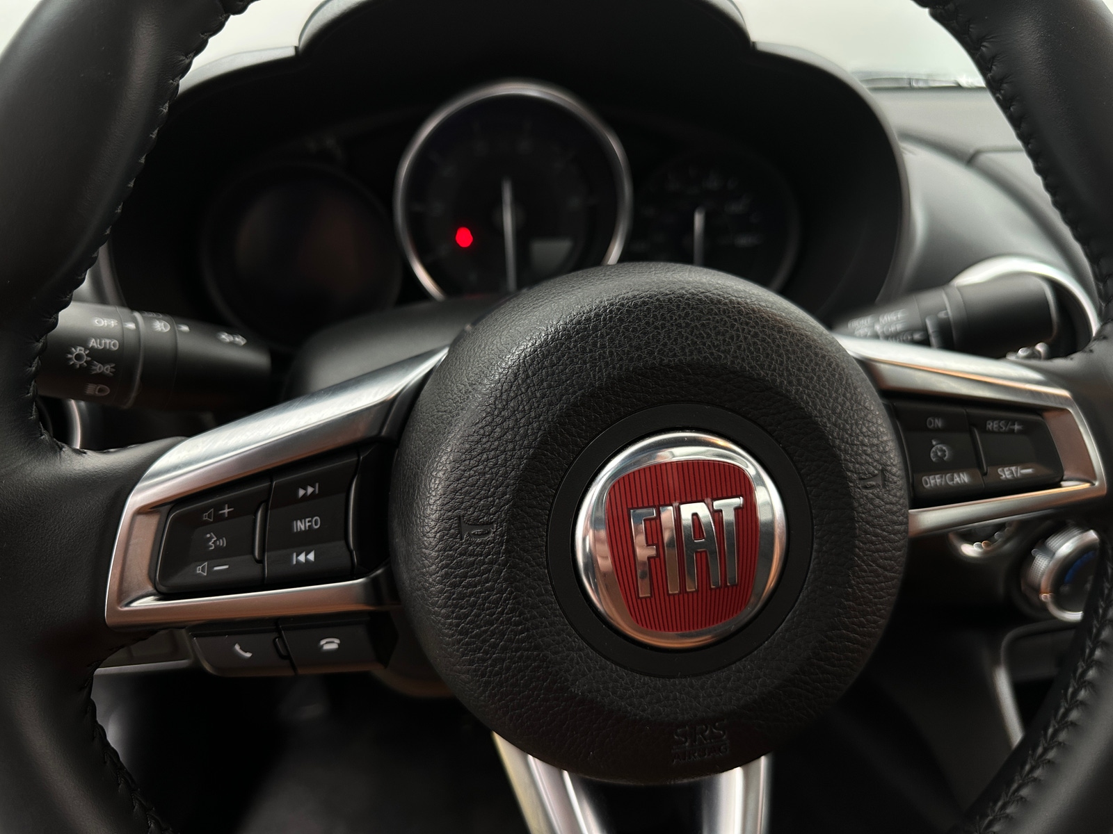 Thumbnail: 2019 Fiat 124 Spider - 4