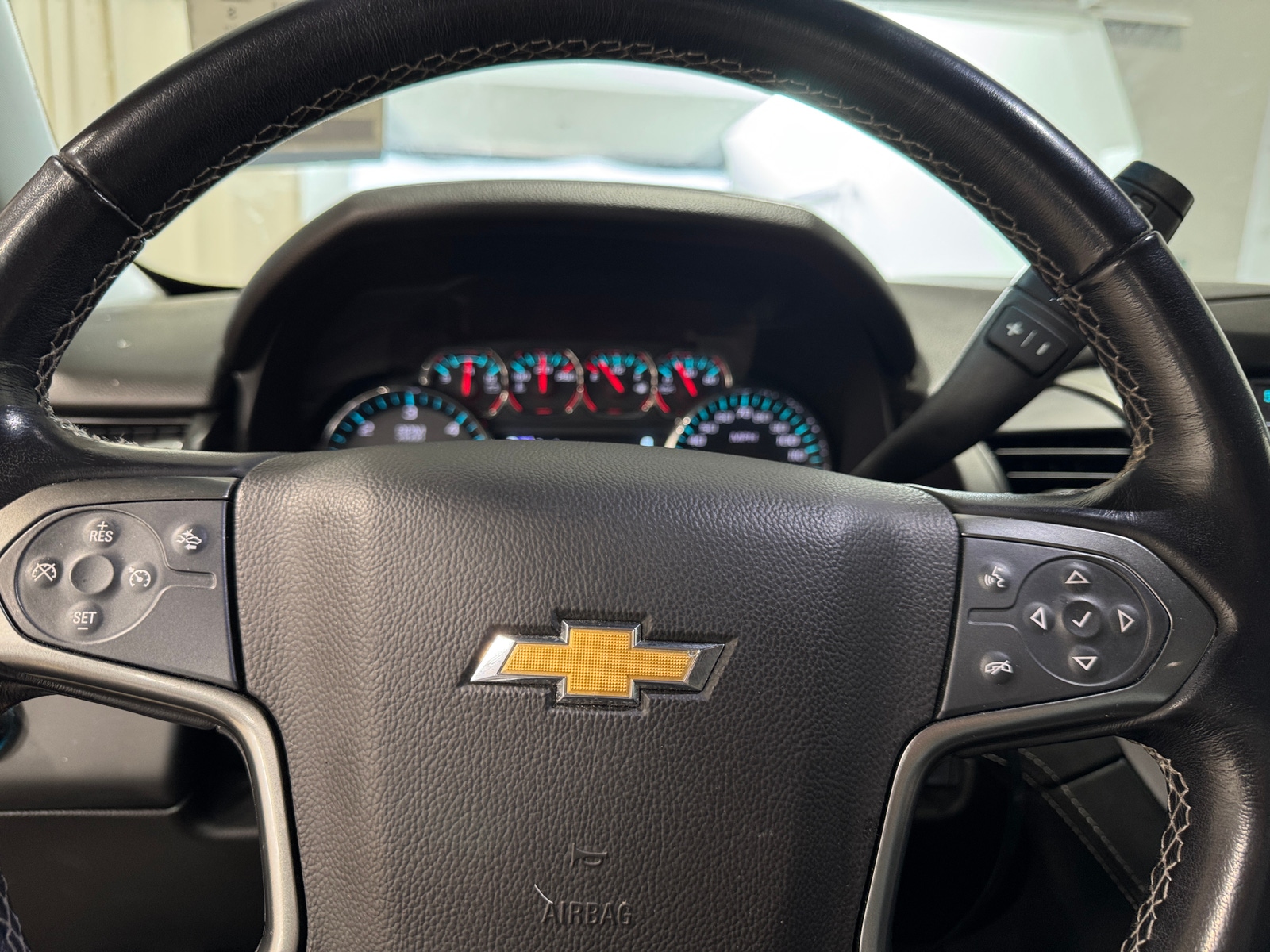 Thumbnail: 2020 Chevrolet Tahoe - 4