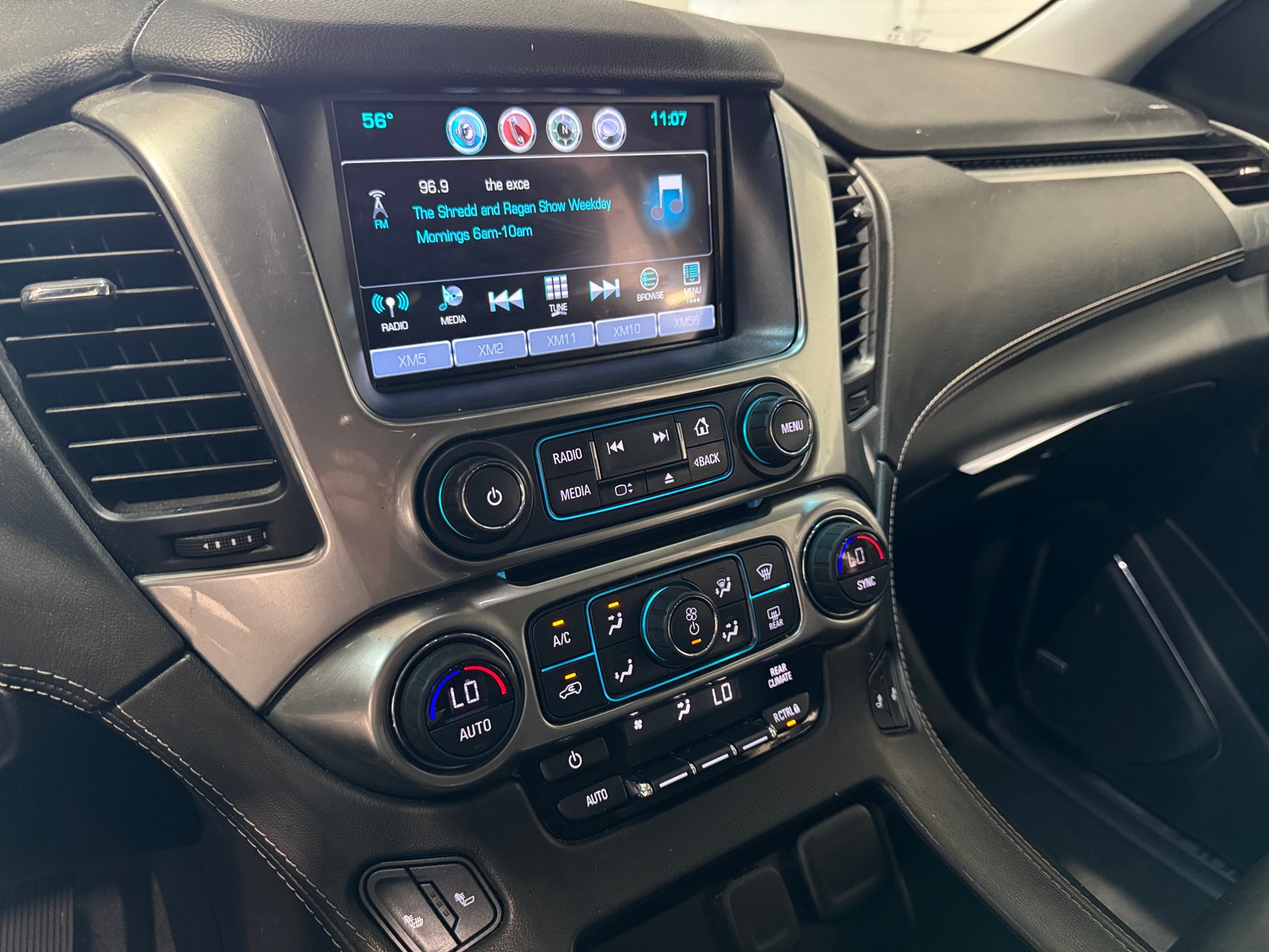 Thumbnail: 2020 Chevrolet Tahoe - 3
