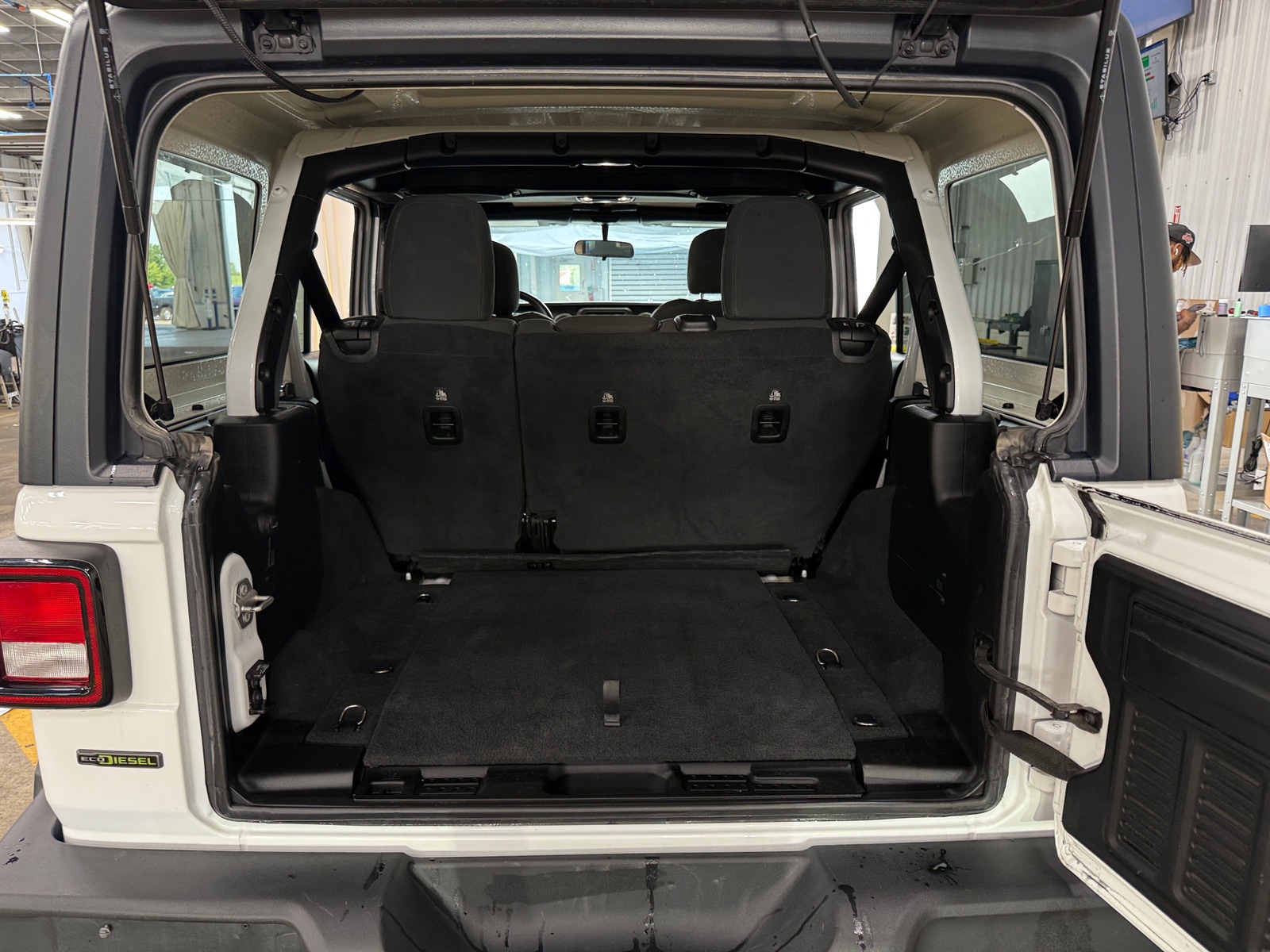 Thumbnail: 2021 Jeep Wrangler - 7