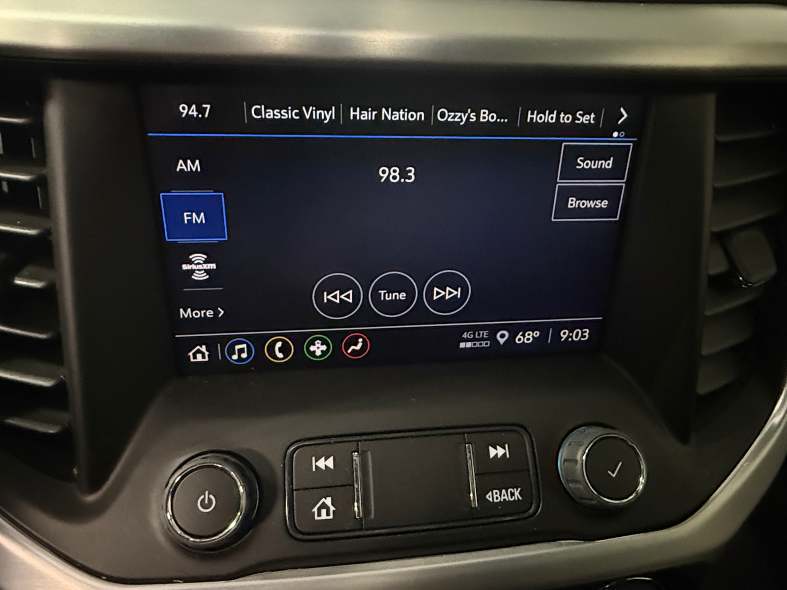Thumbnail: 2023 GMC Acadia - 4