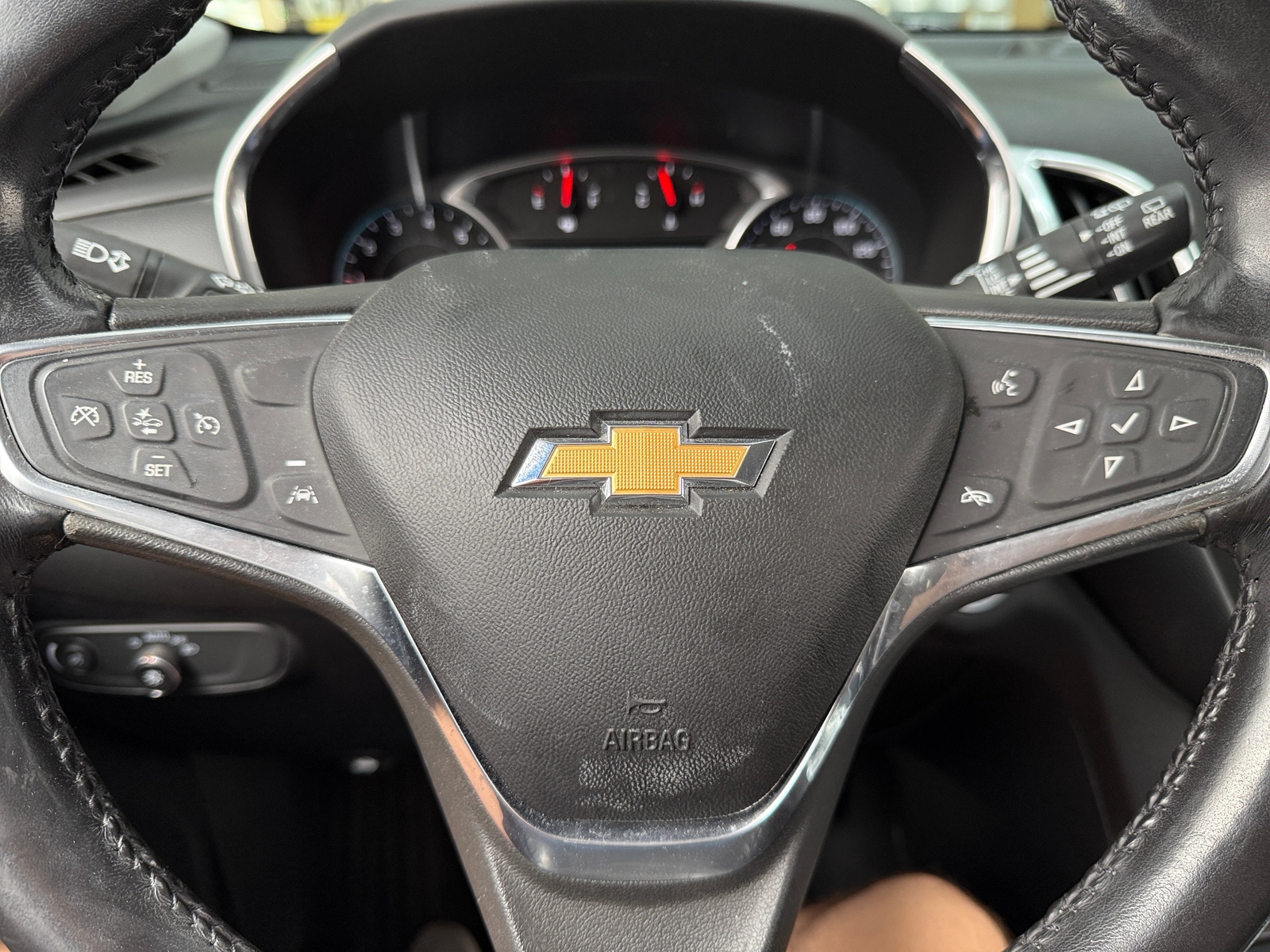 Thumbnail: 2019 Chevrolet Equinox - 5