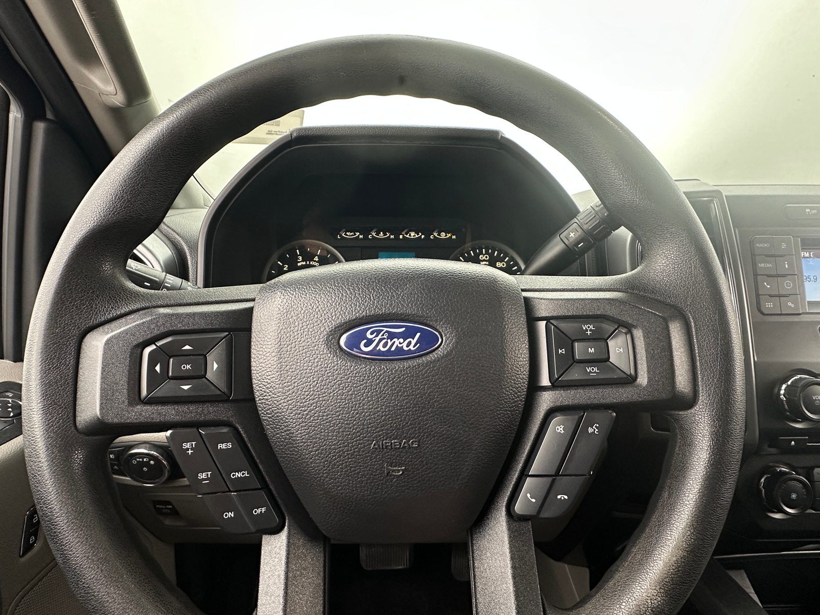 Thumbnail: 2018 Ford Econoline - 5