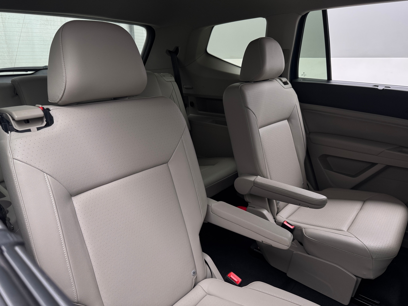 Thumbnail: 2021 Volkswagen Atlas - 5