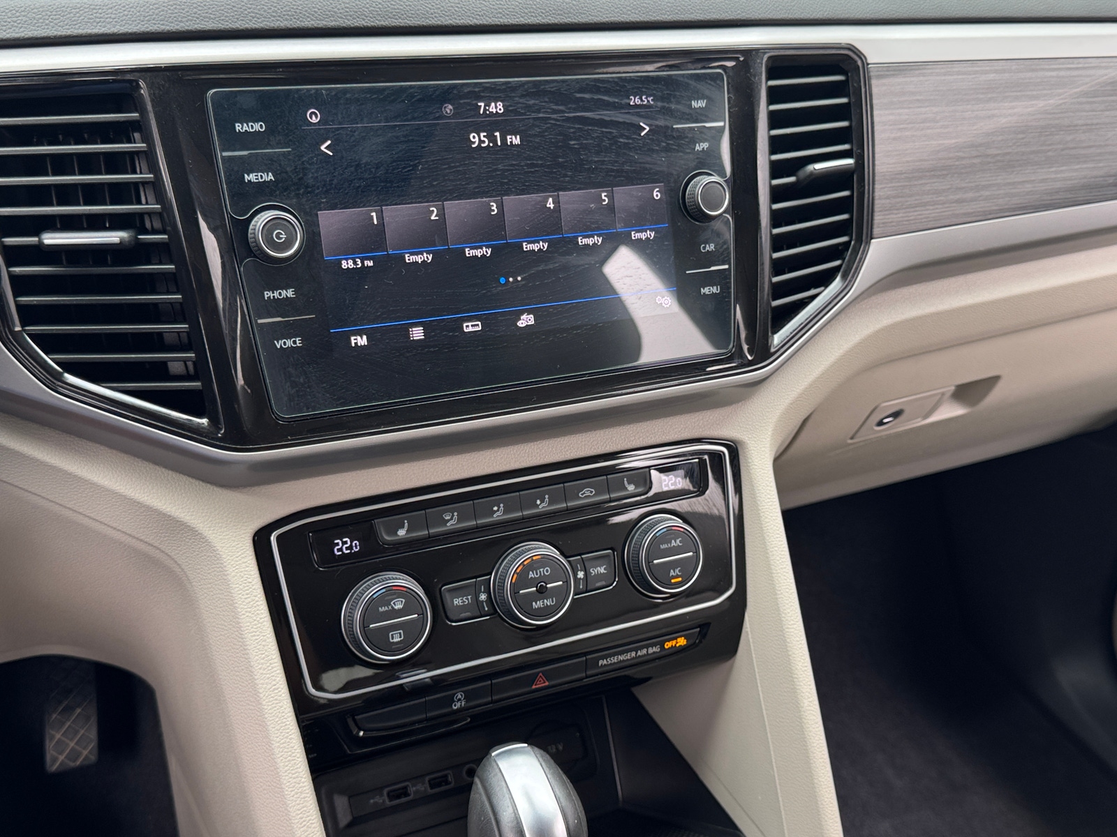 Thumbnail: 2021 Volkswagen Atlas - 3