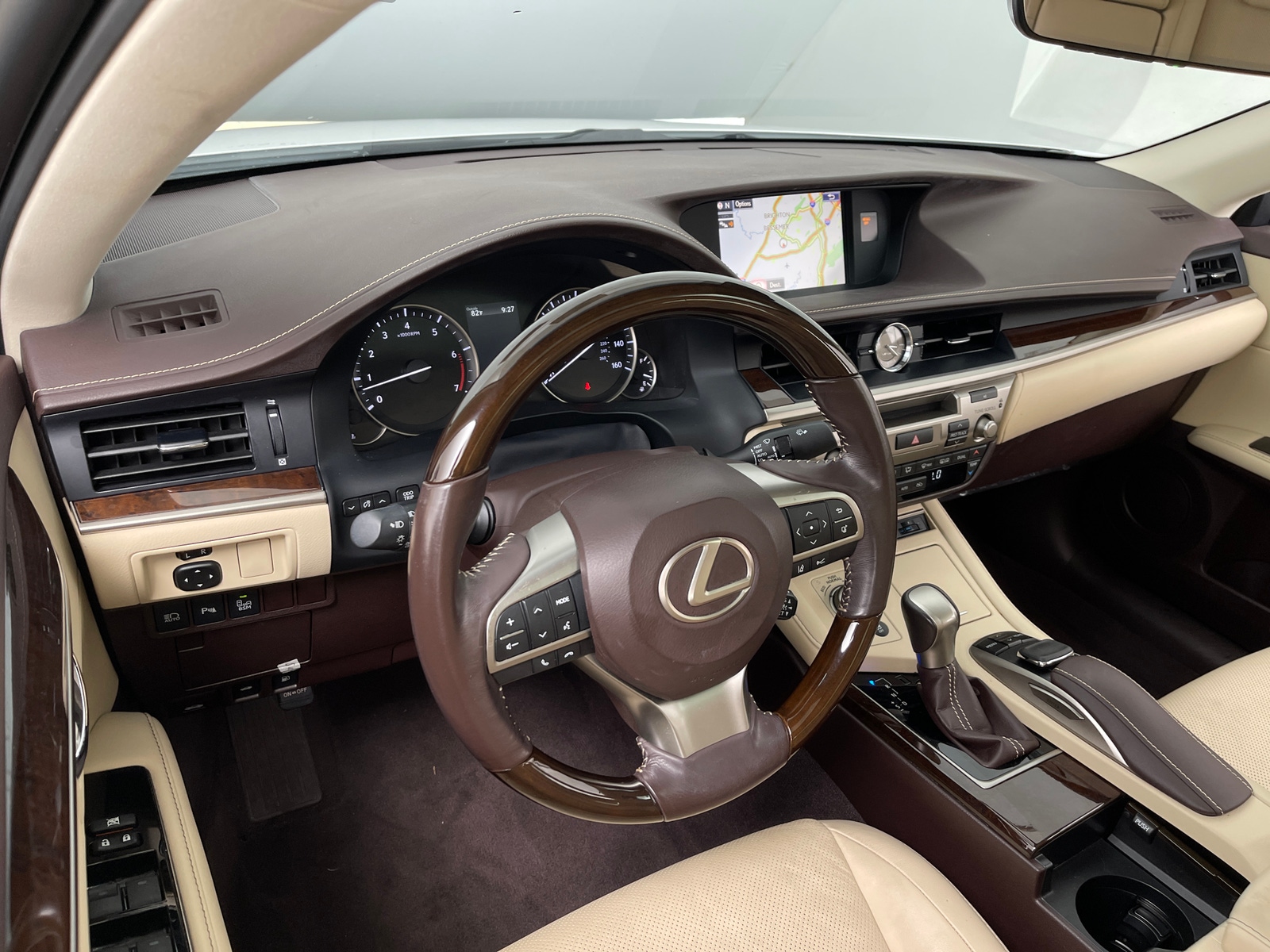 Thumbnail: 2016 Lexus ES - 2
