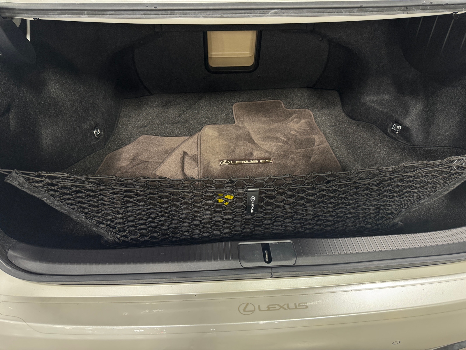 Thumbnail: 2016 Lexus ES - 6