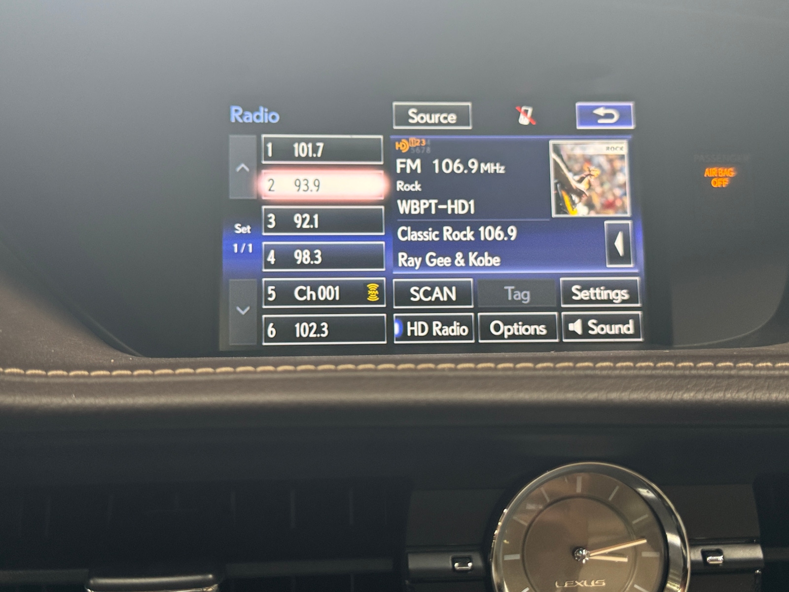 Thumbnail: 2016 Lexus ES - 3