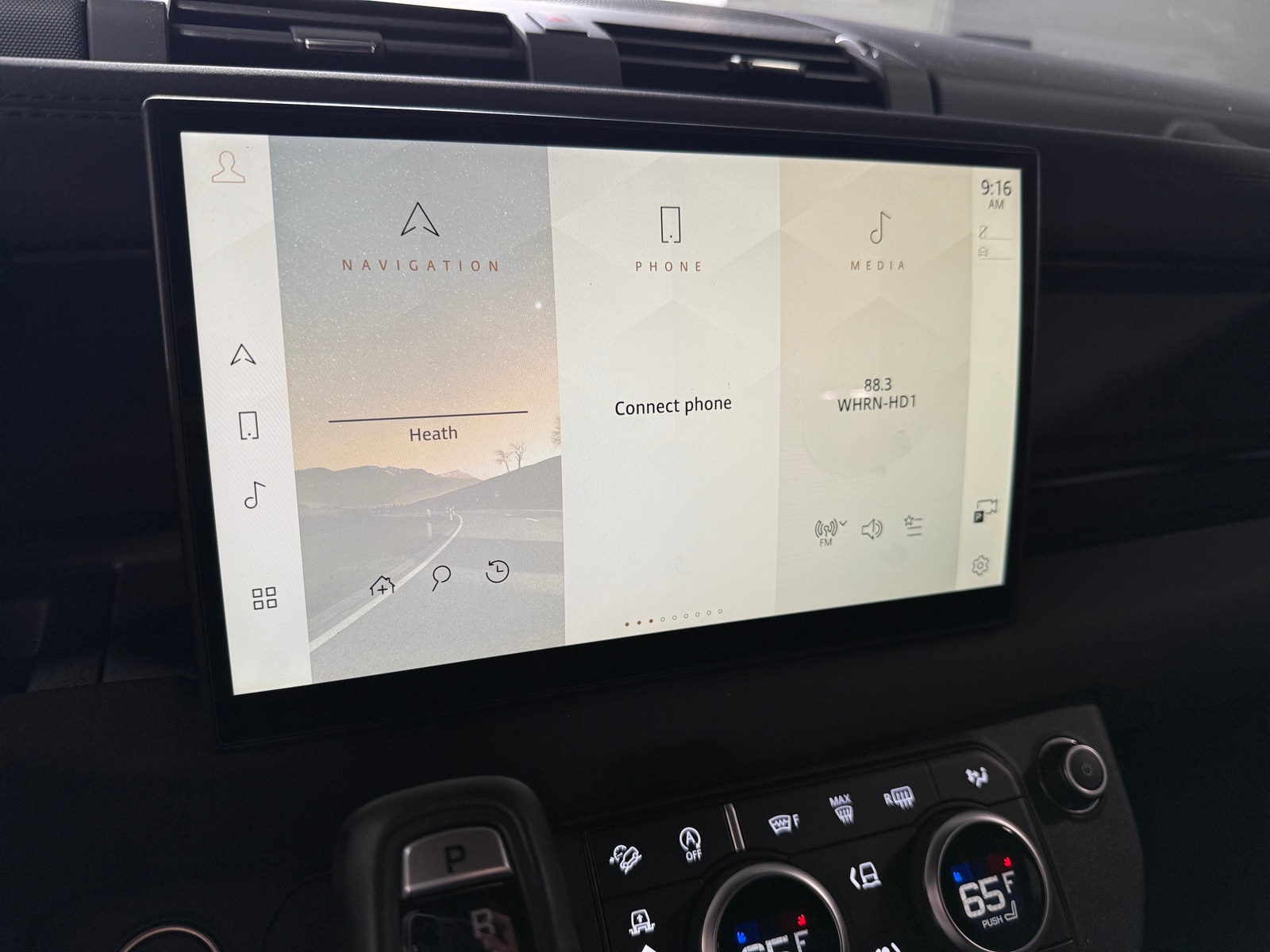 Thumbnail: 2023 Land Rover Defender - 3