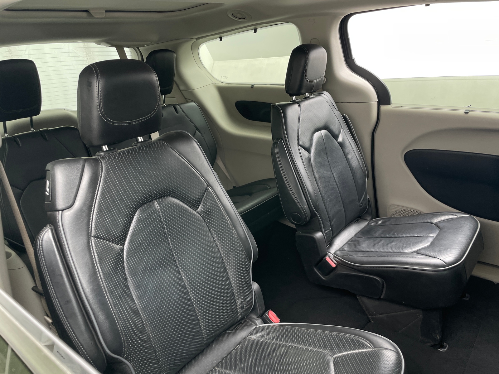 Thumbnail: 2020 Chrysler Pacifica - 5