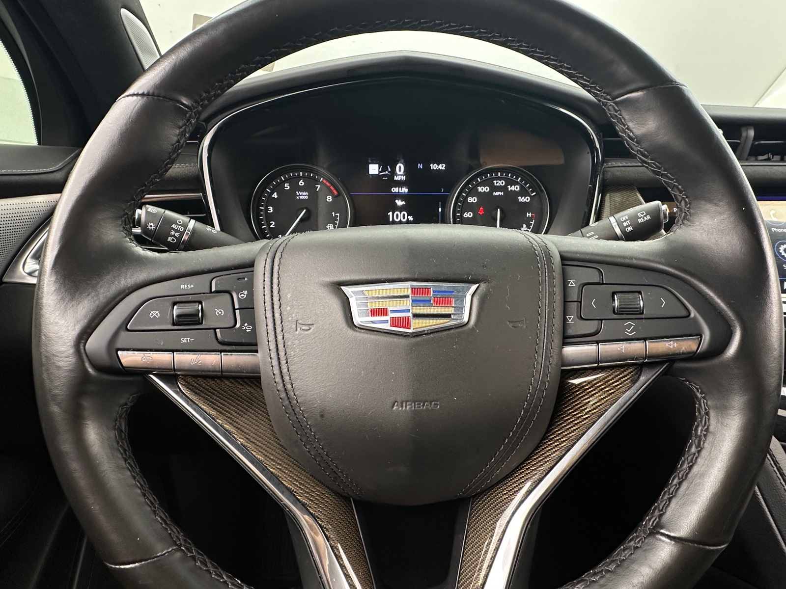 Thumbnail: 2022 Cadillac XT6 - 4