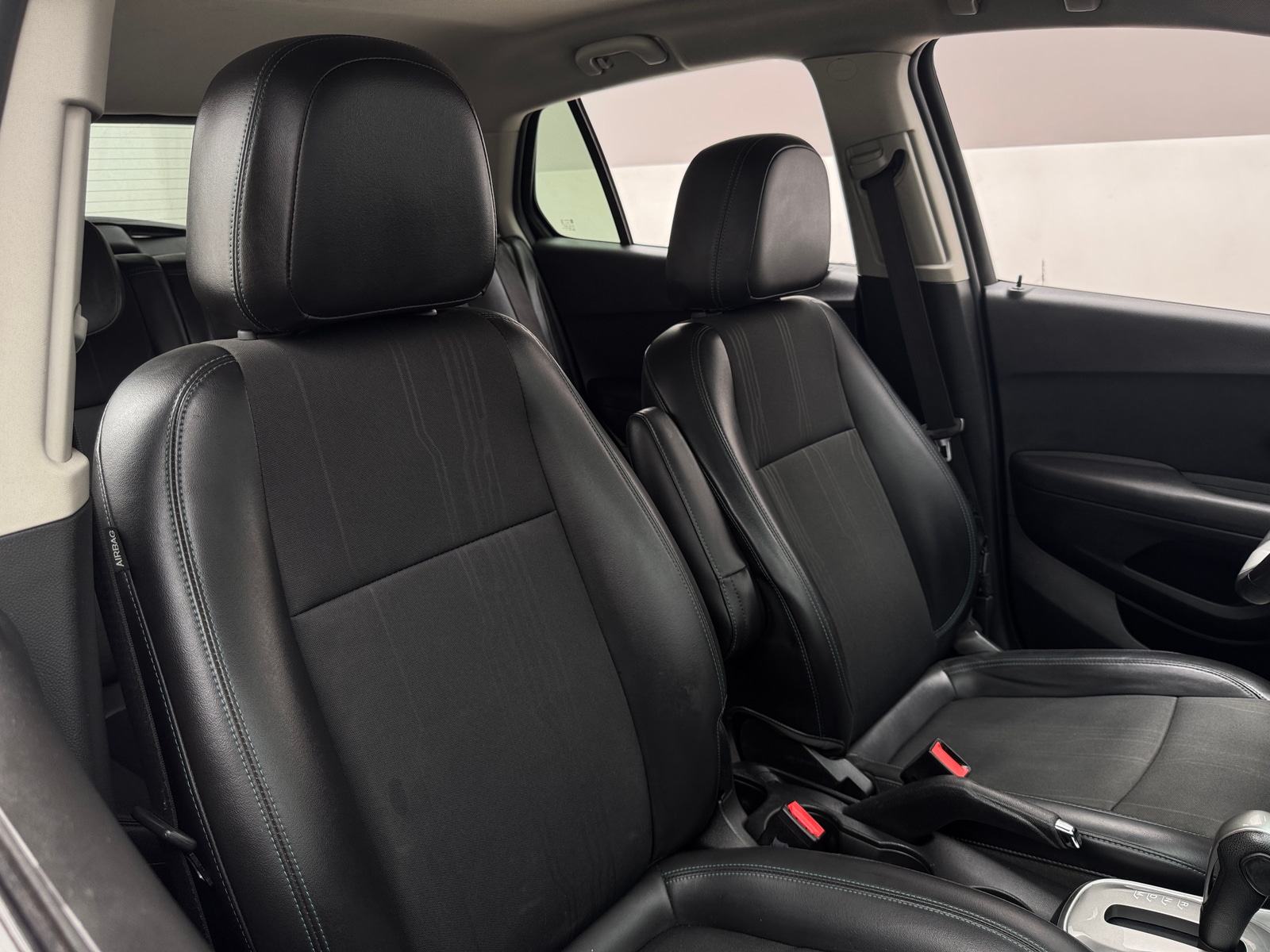 Thumbnail: 2015 Chevrolet Trax - 2
