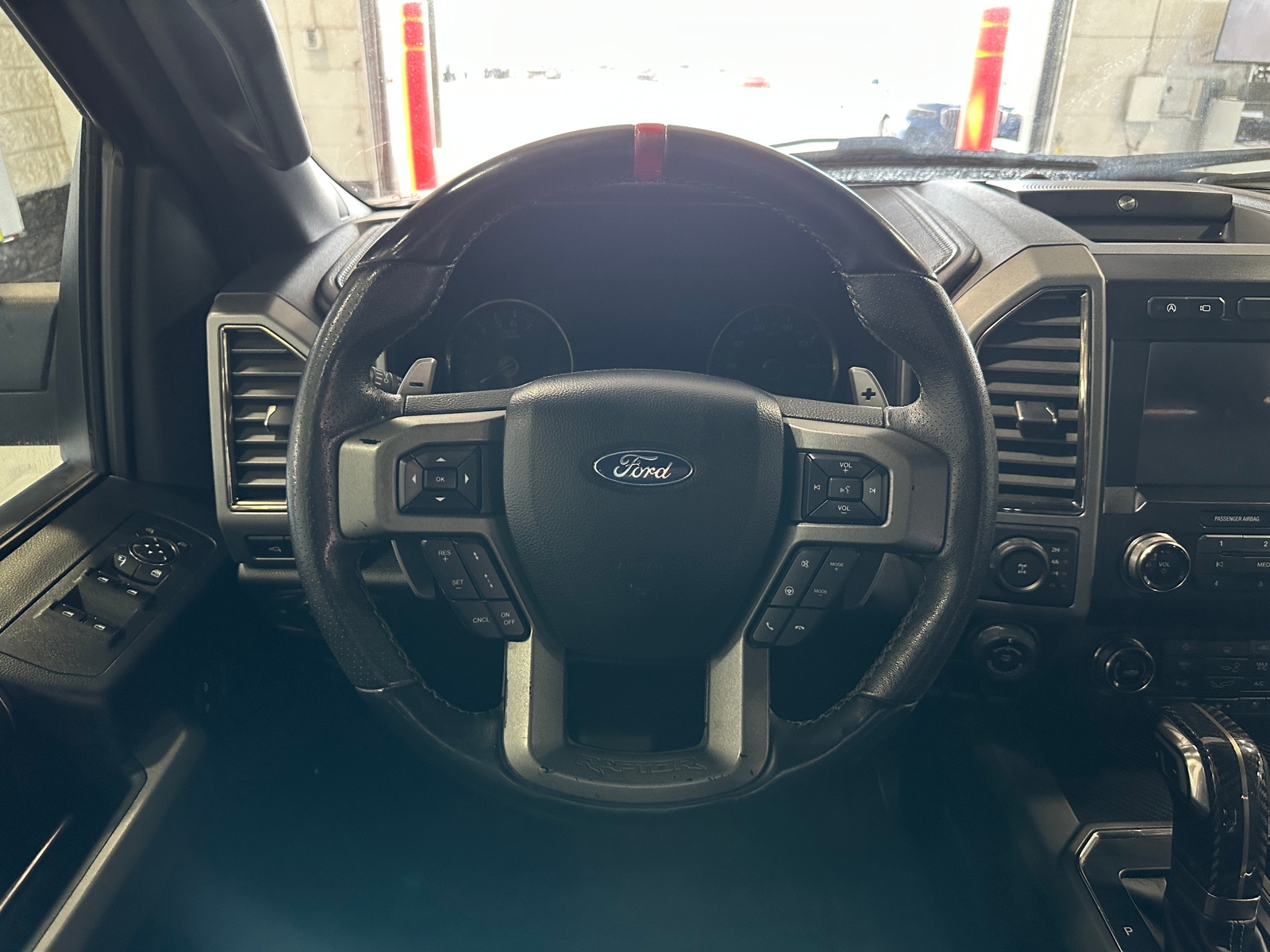 Thumbnail: 2020 Ford Econoline - 5