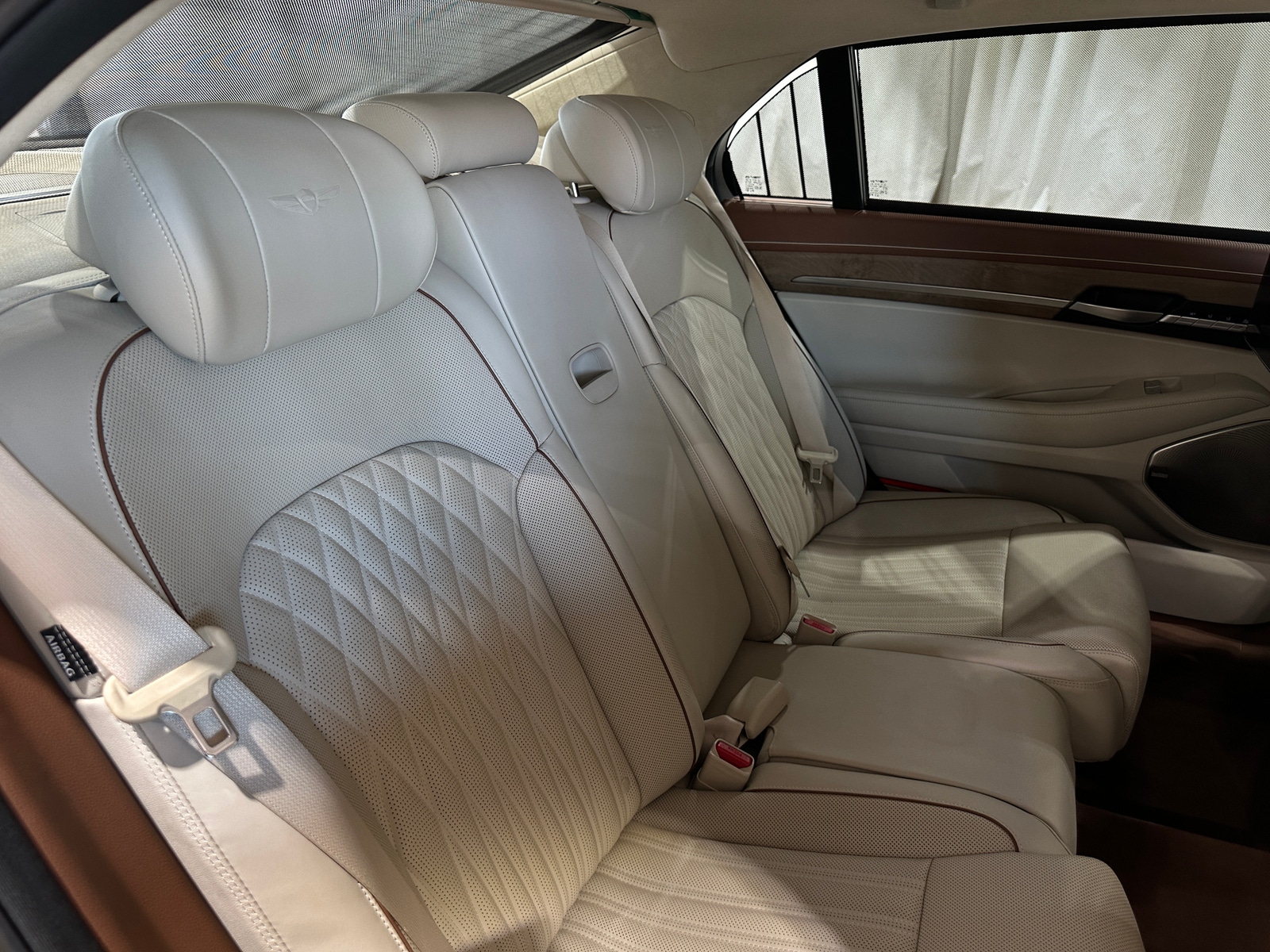 Thumbnail: 2021 Genesis G90 - 5