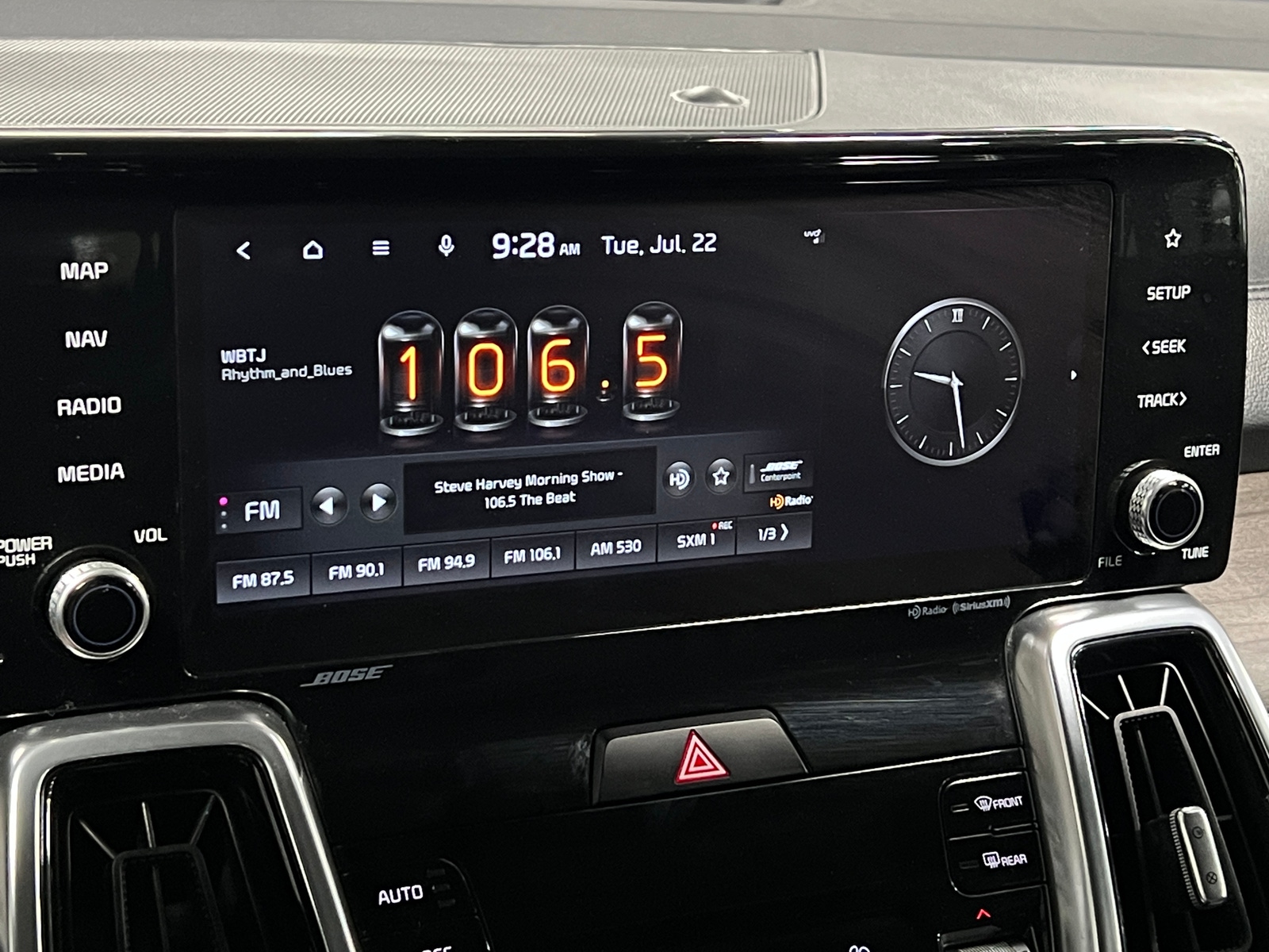Thumbnail: 2022 Kia Sorento - 3