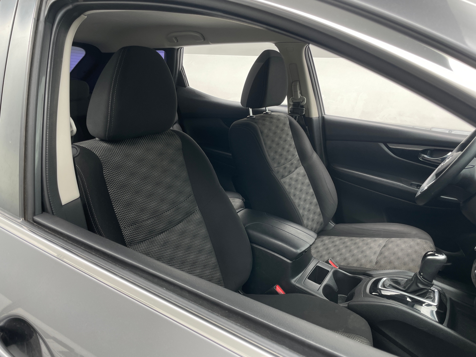 Thumbnail: 2020 Nissan Rogue Sport - 2