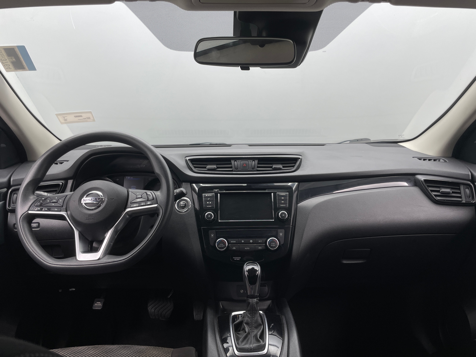 Thumbnail: 2020 Nissan Rogue Sport - 3
