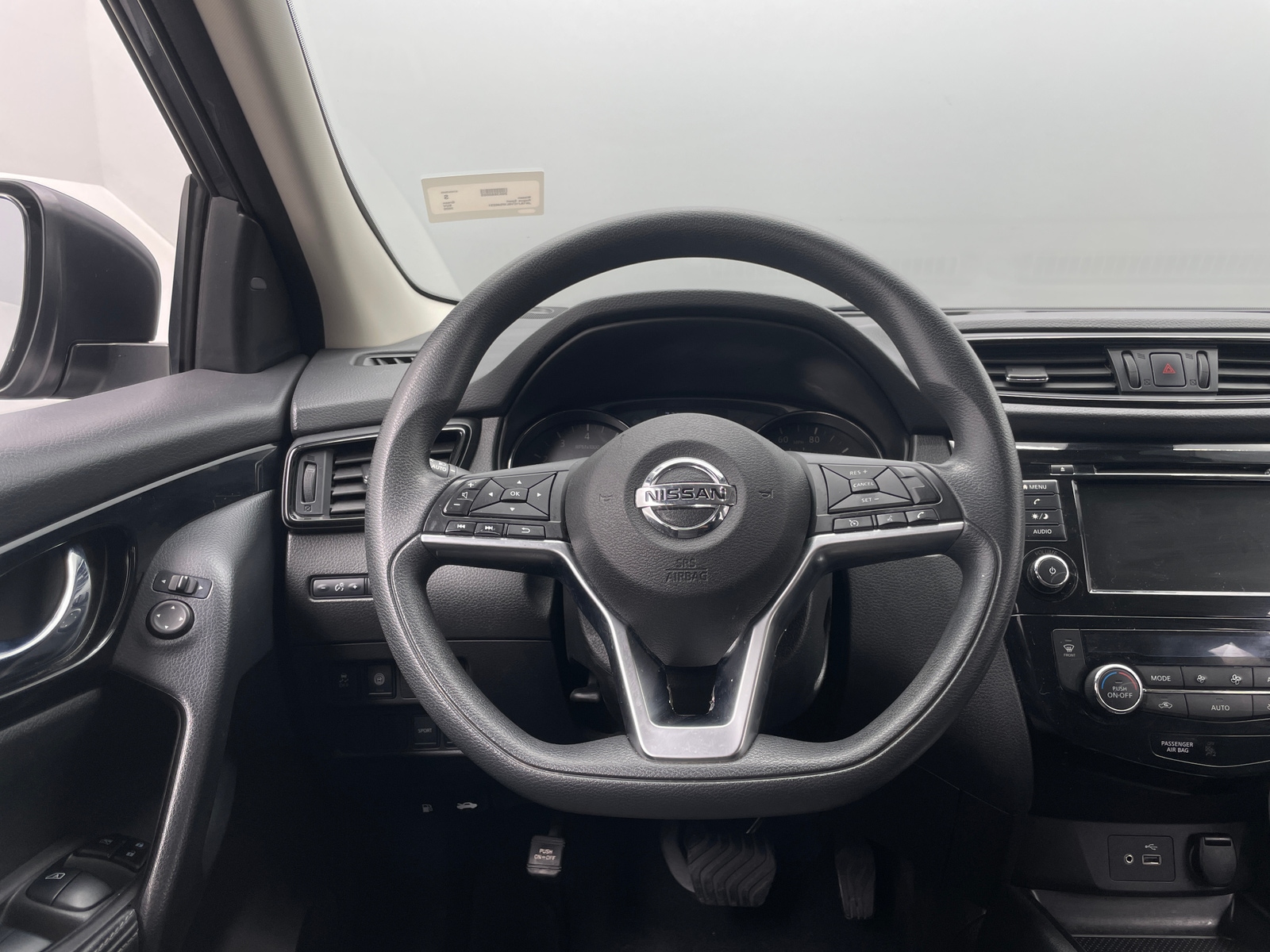 Thumbnail: 2020 Nissan Rogue Sport - 5