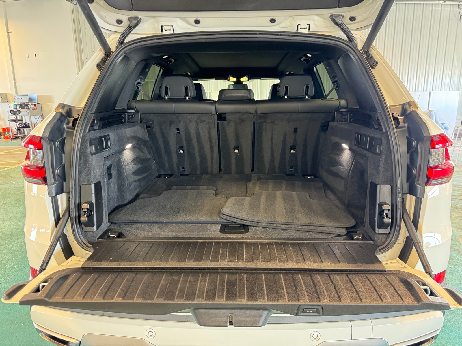 Thumbnail: 2019 BMW X5 - 6
