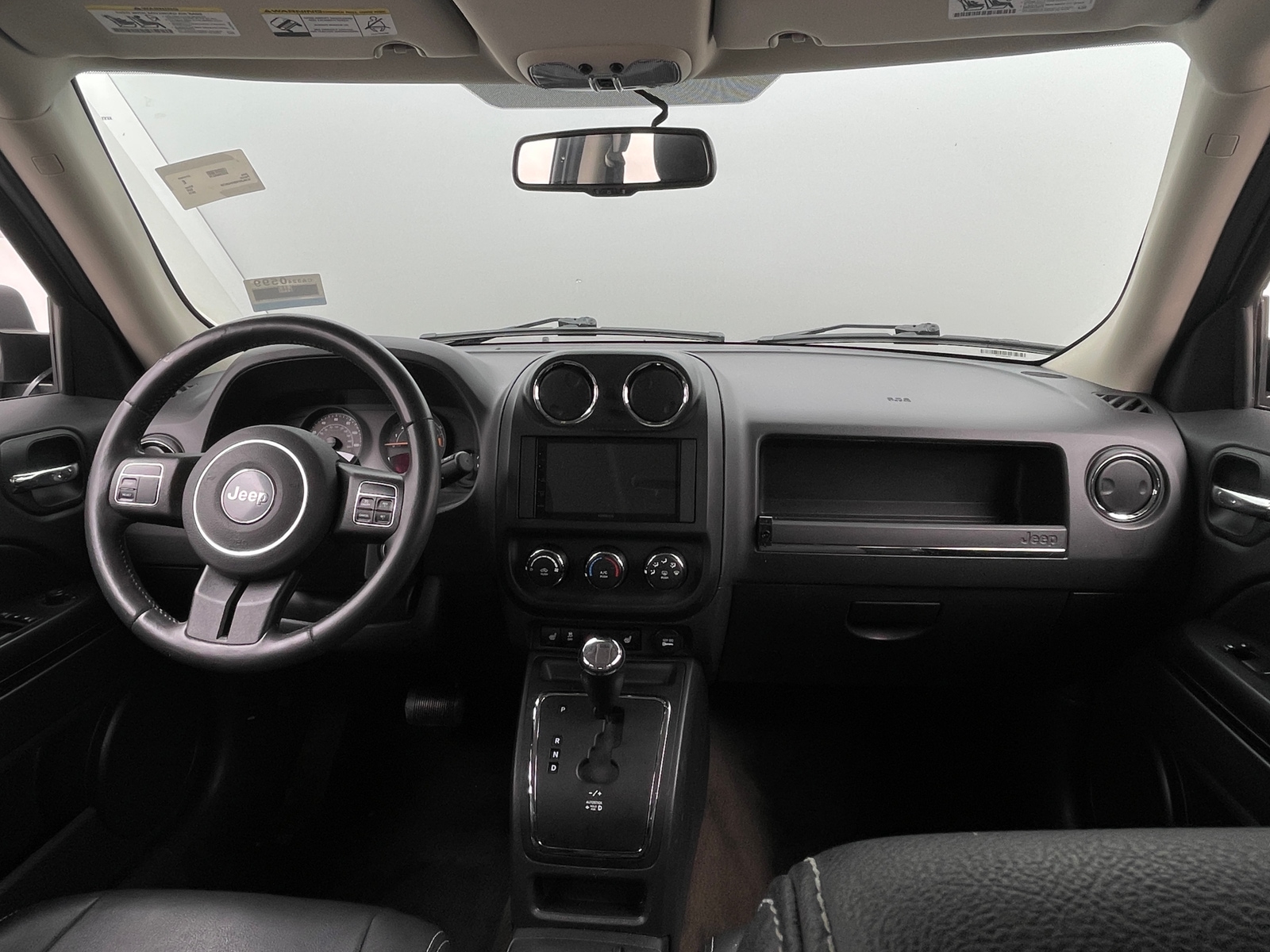 Thumbnail: 2015 Jeep Patriot - 3
