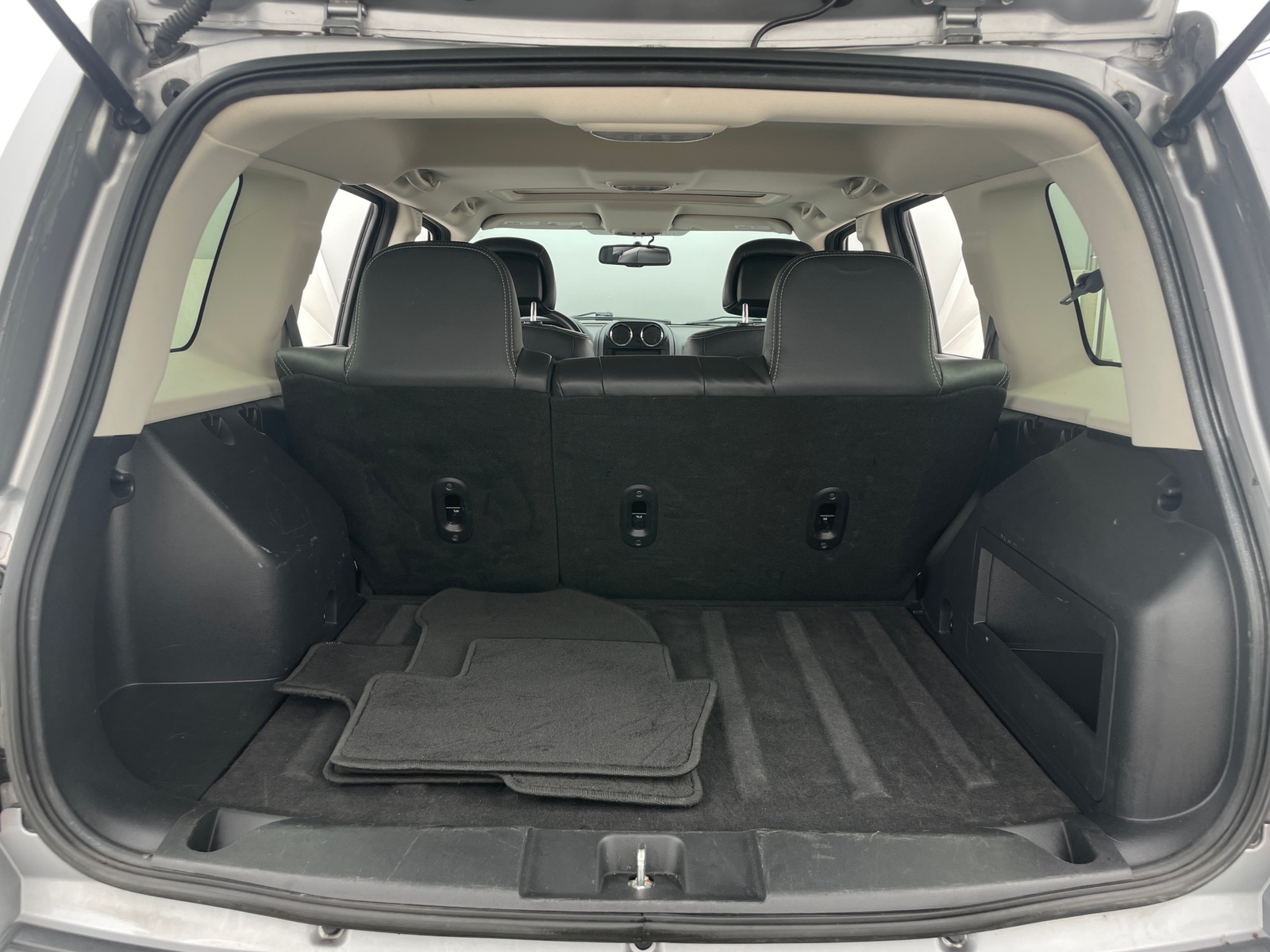 Thumbnail: 2015 Jeep Patriot - 7