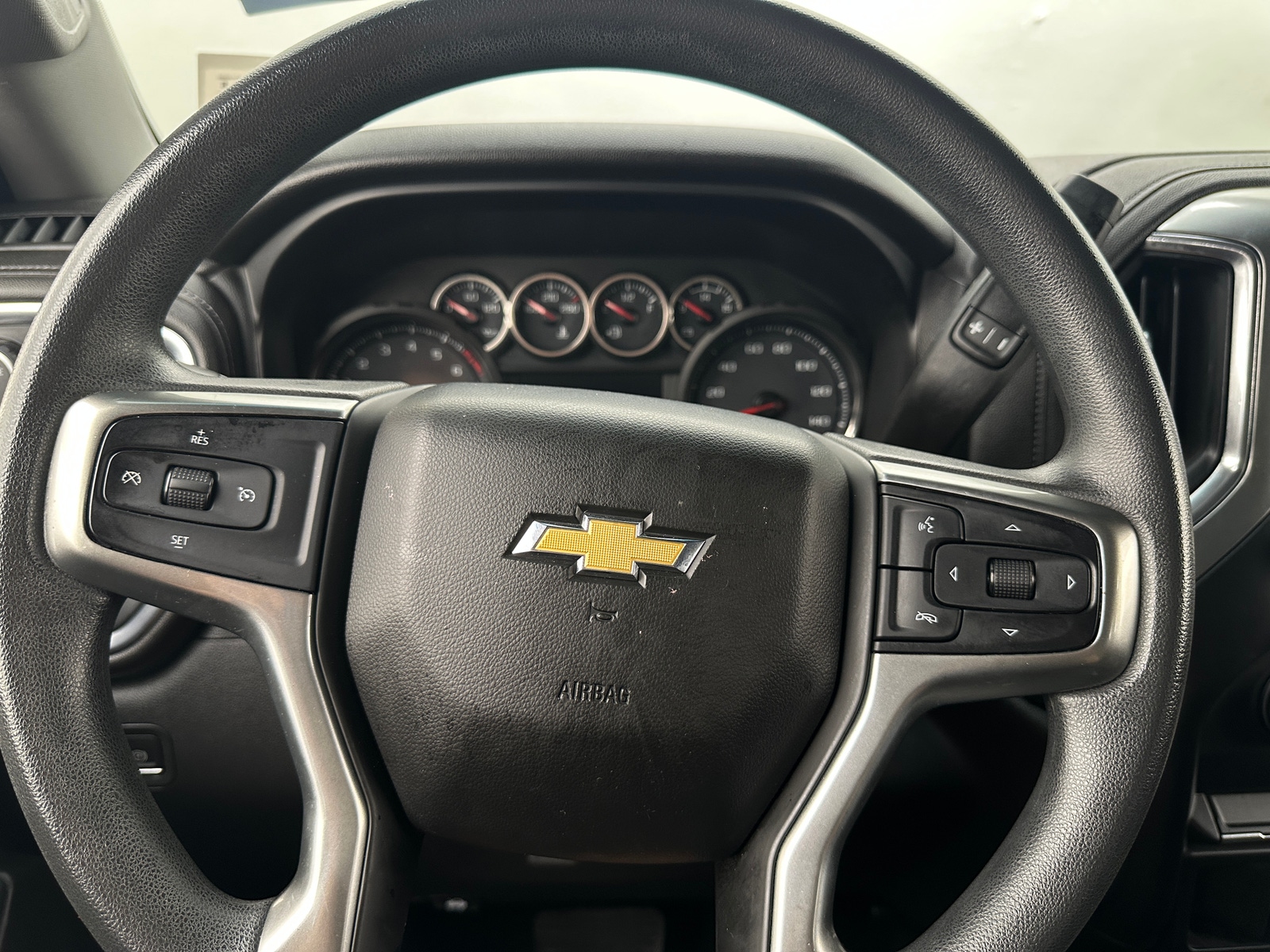 Thumbnail: 2020 Chevrolet Silverado 1500 - 5