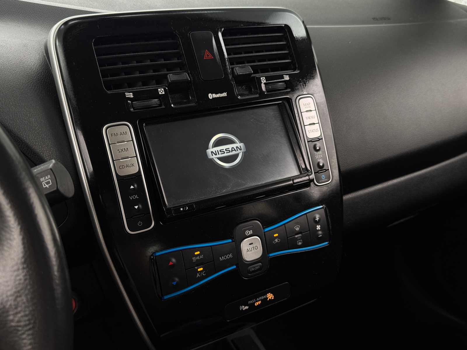 Thumbnail: 2017 Nissan Leaf - 4