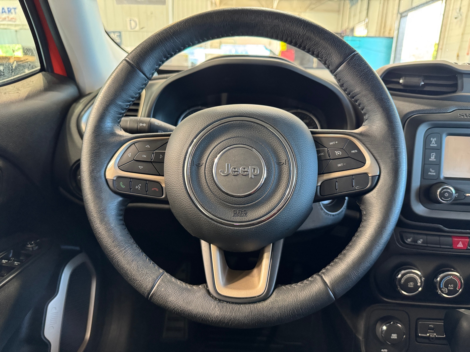Thumbnail: 2017 Jeep Renegade - 5
