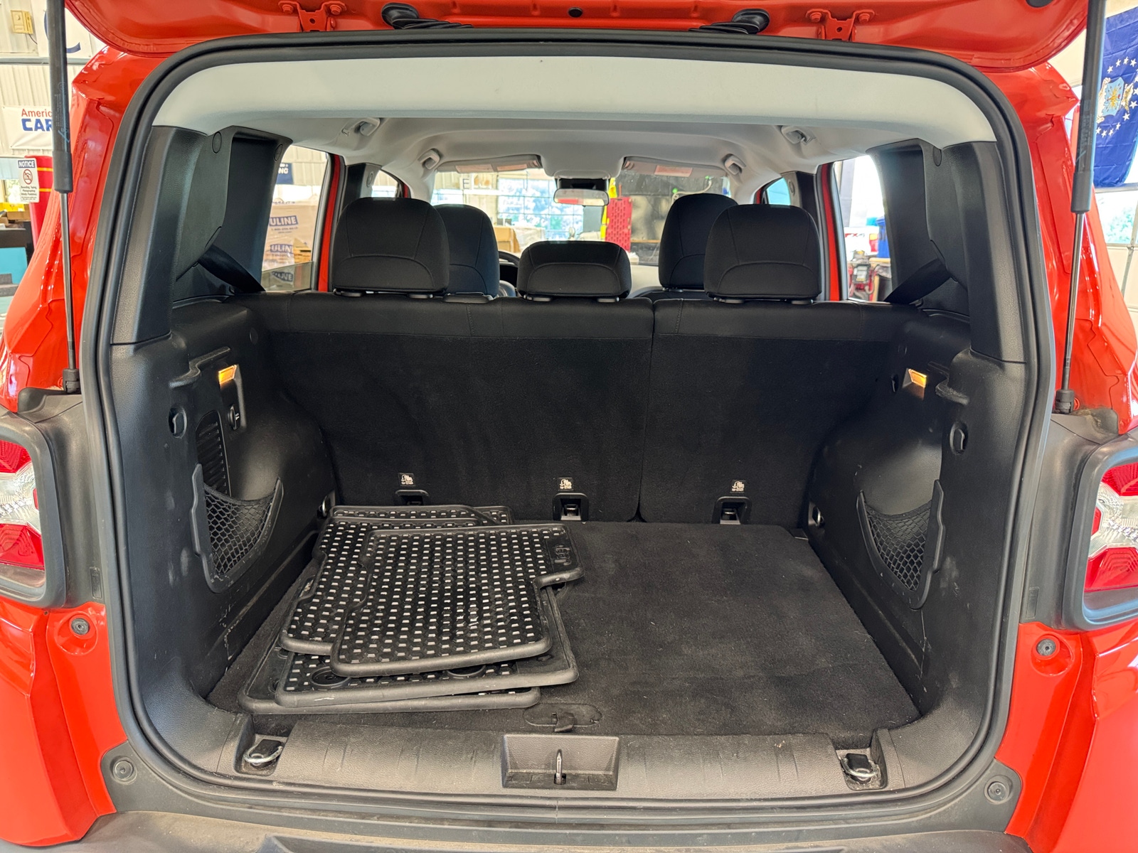 Thumbnail: 2017 Jeep Renegade - 7