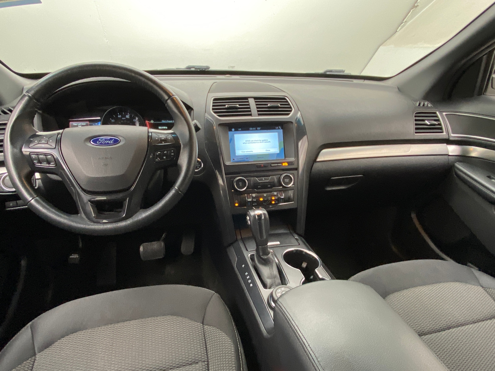 Thumbnail: 2018 Ford Explorer - 3