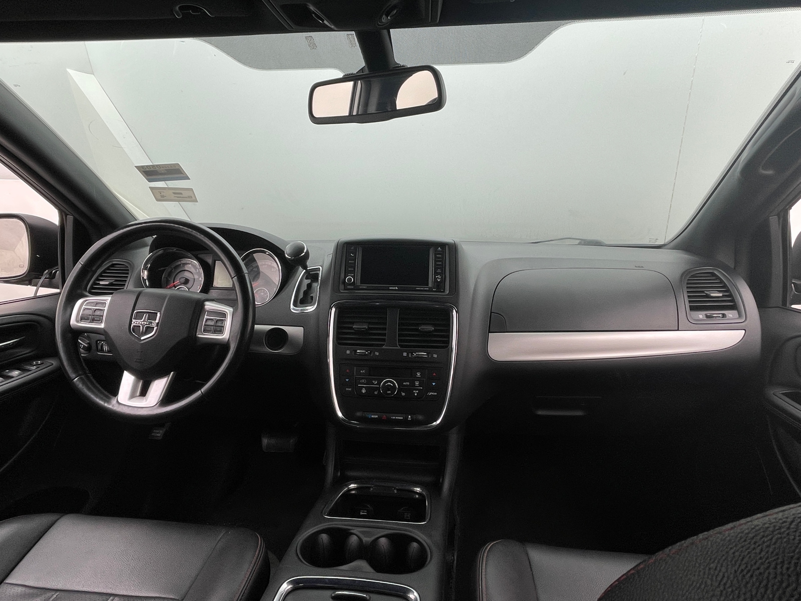 Thumbnail: 2019 Dodge Grand Caravan - 2