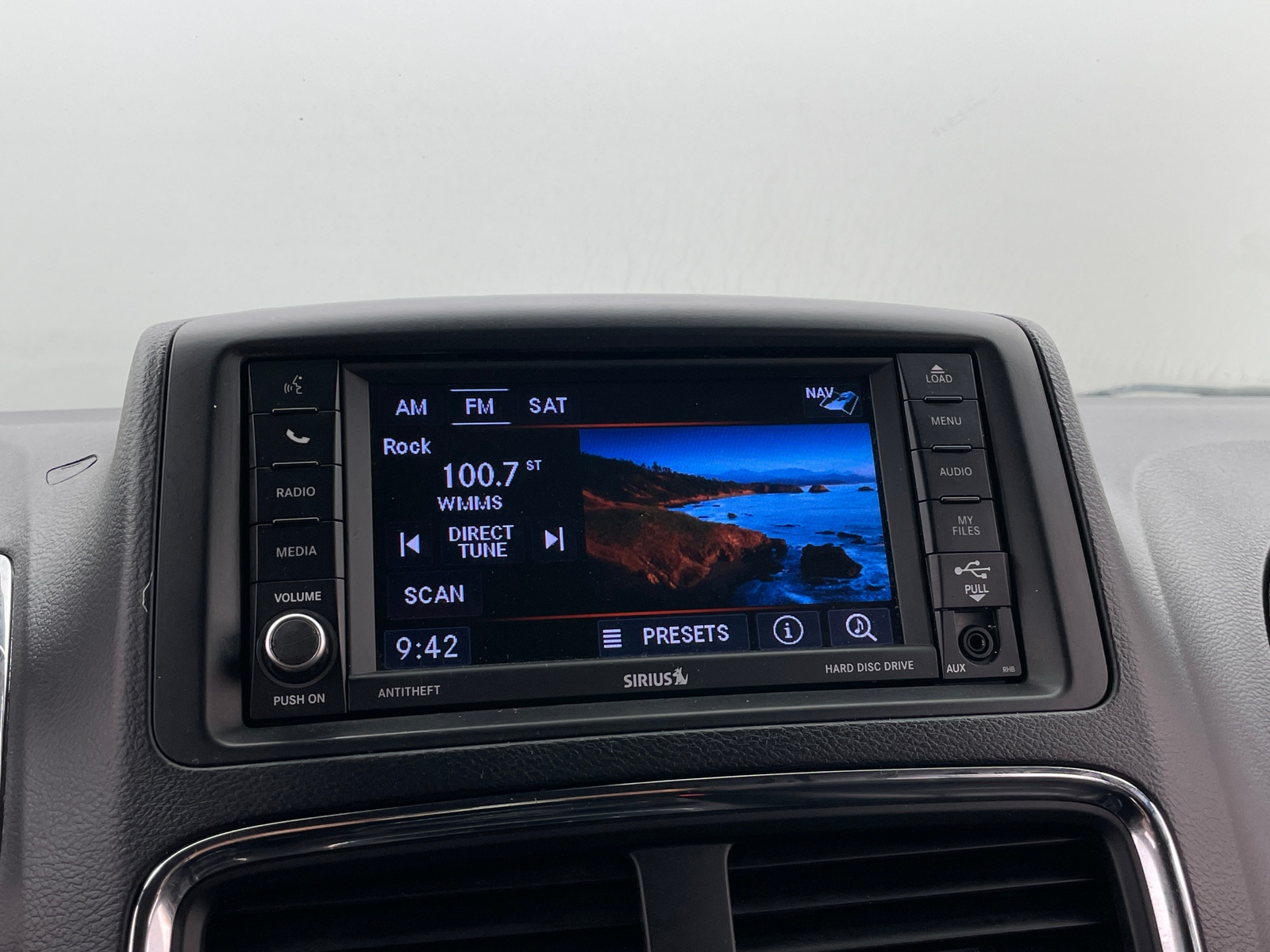 Thumbnail: 2019 Dodge Grand Caravan - 3